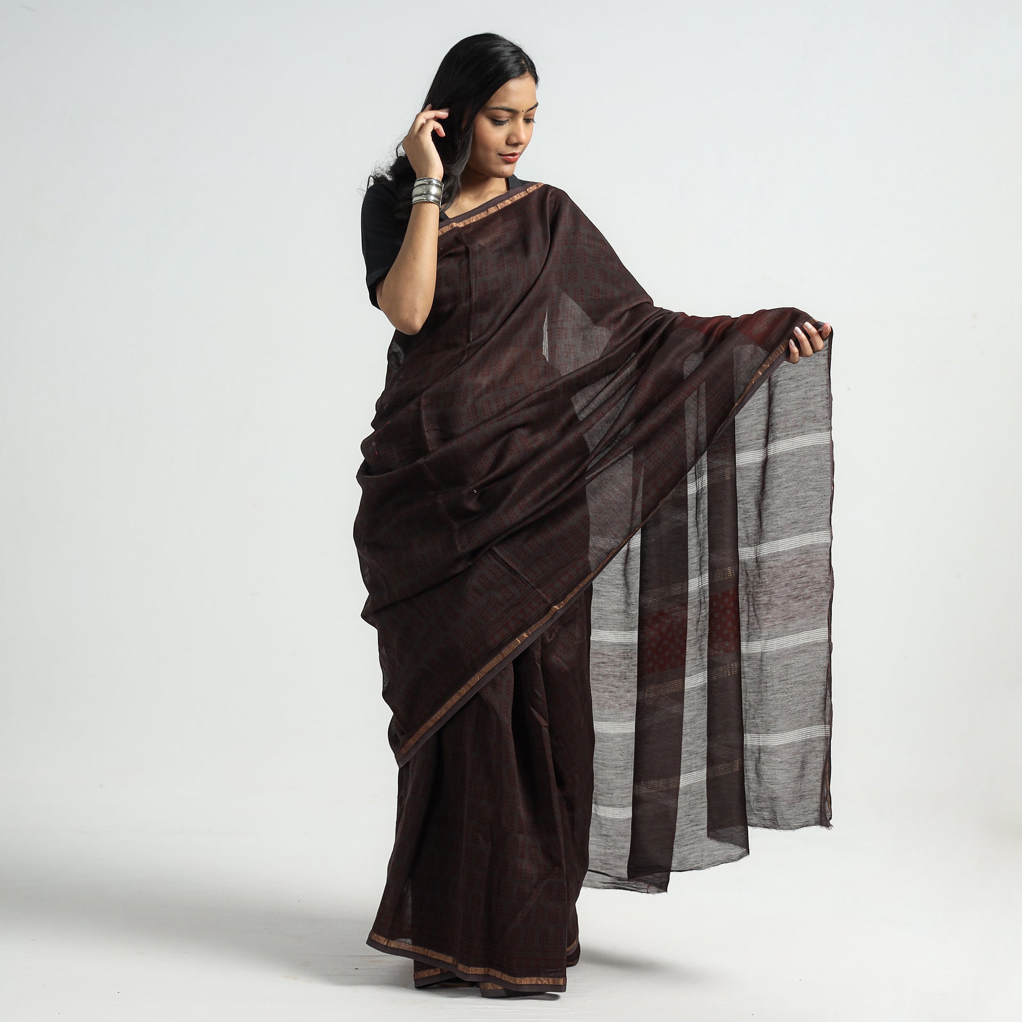BAGH PRINTS BY MOHAMMED BILAL KHATRI Brown - Bagh Hand Block Printed Natural Dyed Chanderi Silk Saree - view 2