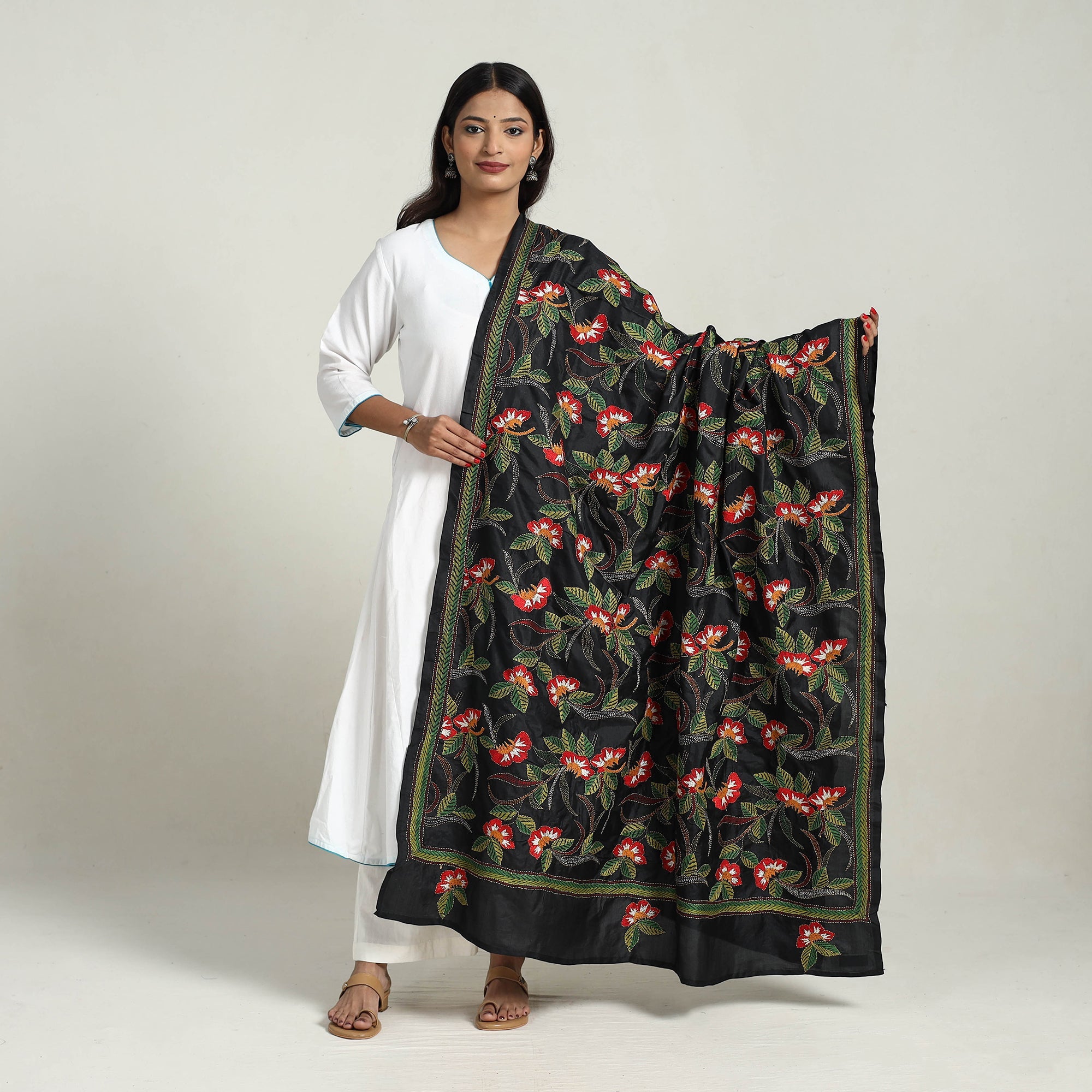 KHUSHBASH - HAPPY LOOM OF EAST Black - Pure Silk Bengal Kantha Embroidery Dupatta 25 - view 2