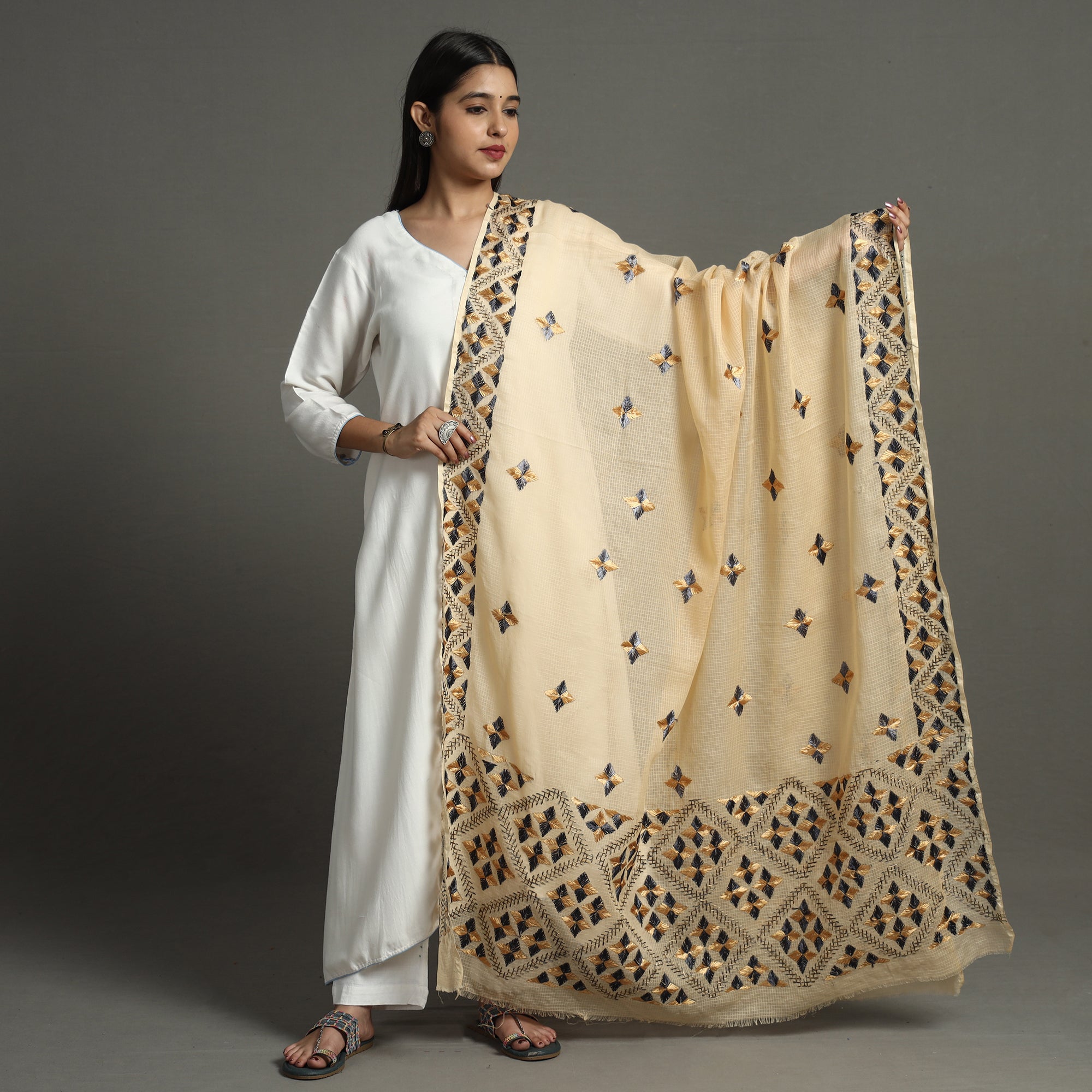 ITOKRI CRAFTS INITIATIVE Beige - Phulkari Hand Embroidery Kota Doria Chanderi Silk Dupatta with Tassels 18