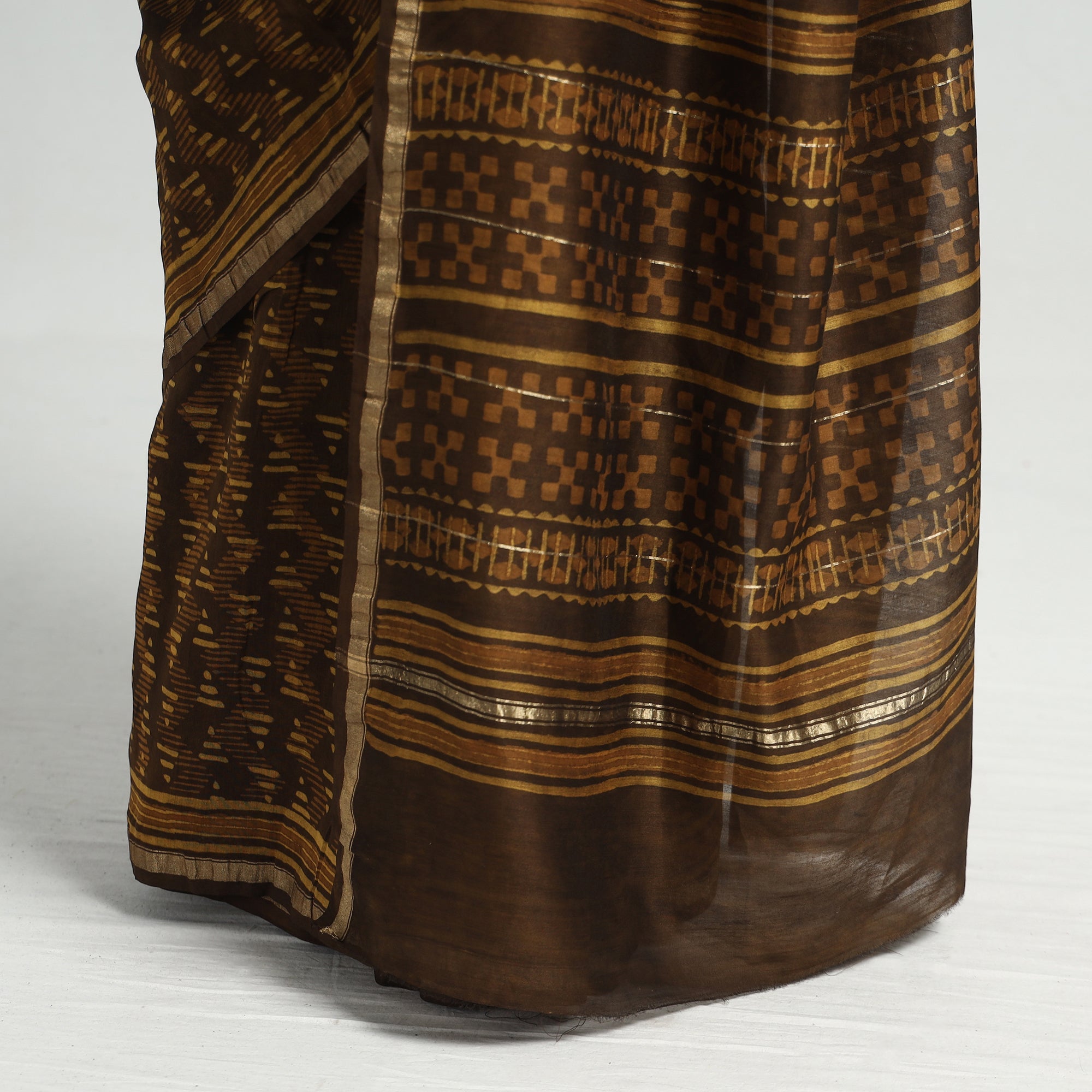 HAVELI CHRONICLES Brown - Akola Hand Block Printed Chanderi Silk Saree with Zari Border - view 5