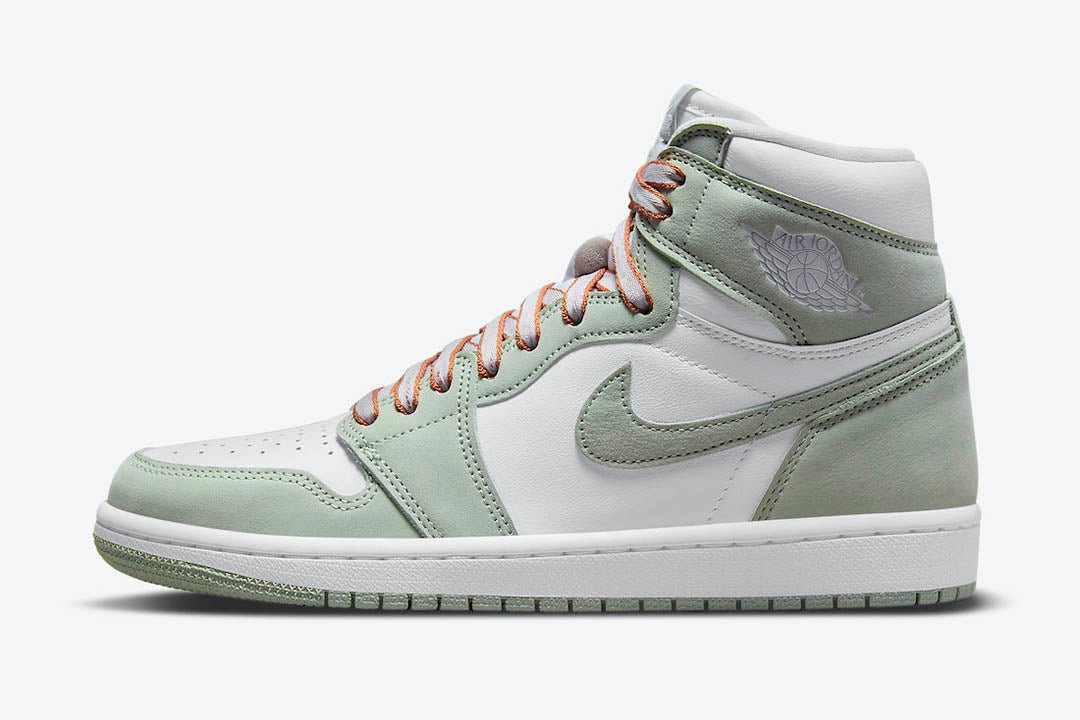 HYPE ELIXIR Wmns Air Jordan 1 Retro High OG Seafoam - view 7