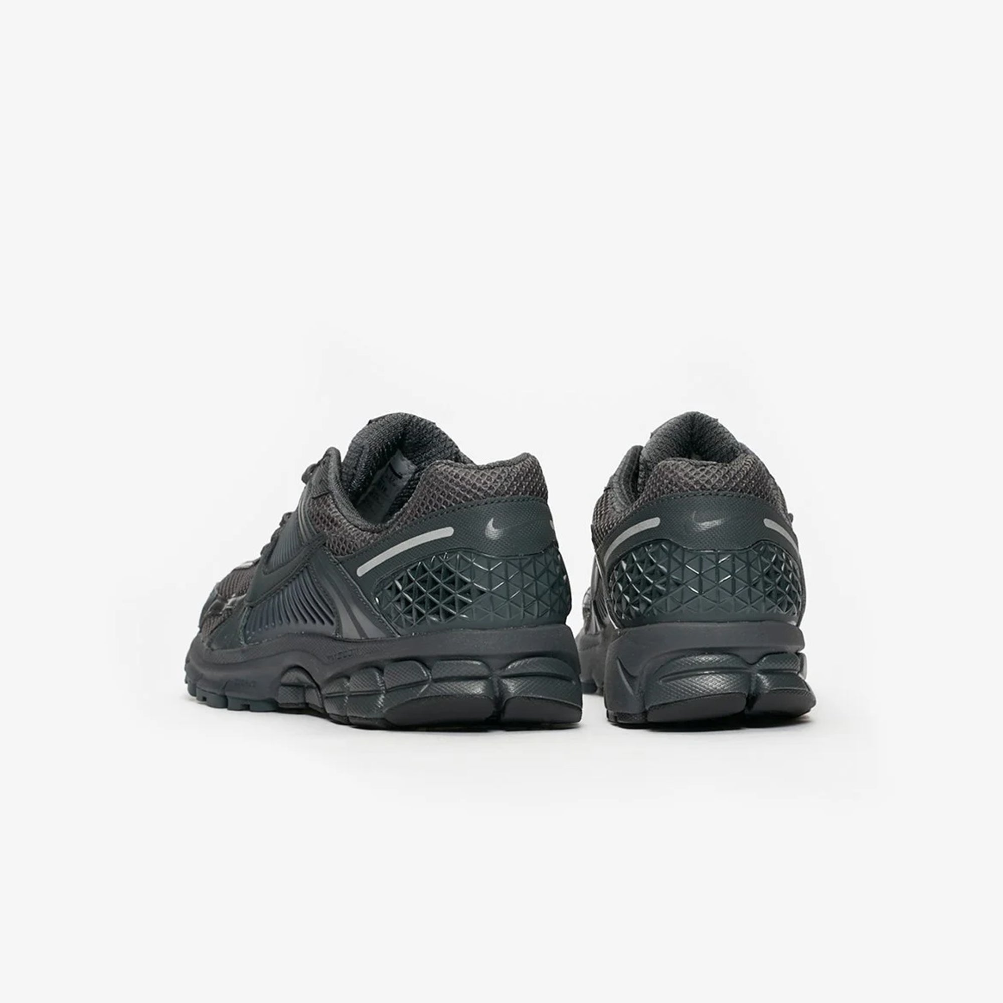Nike | ZOOM VOMERO 5 SP { ANTHRACITE/ANTHRACITE-BLACK-WOLF GREY - view 2