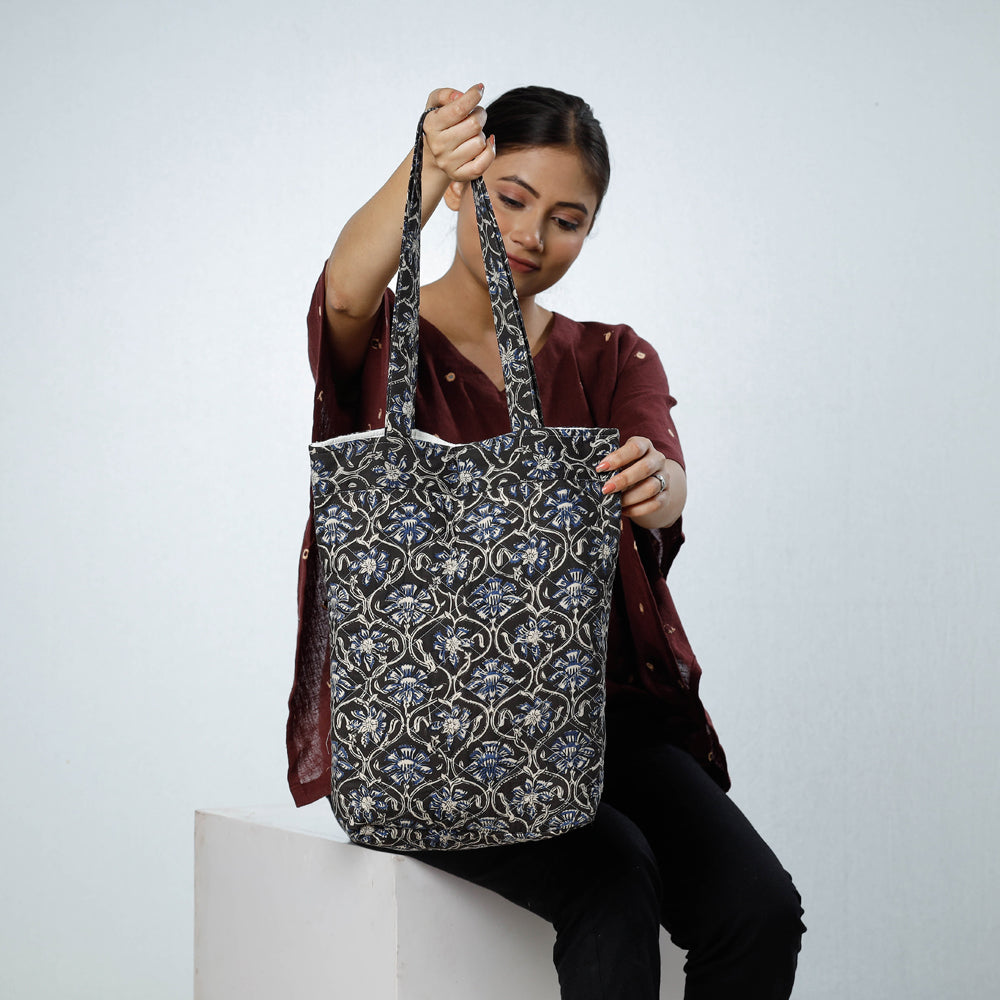 CHUTNEY CRAFT STUDIO Black - Handcrafted Quilted Sanganeri Block Printed Shoulder Bag - view 2