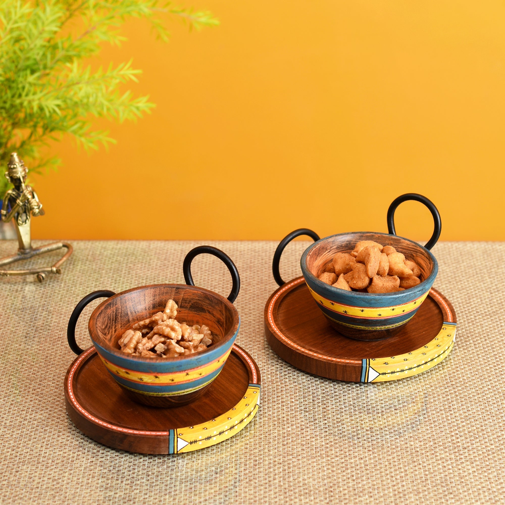 ART CREATIONS BY SUMAN SONTHALIA Brown - Ringo Snack Bowls with round Tray-Two Set (large) (6x6x2.5/4x4x3.5)