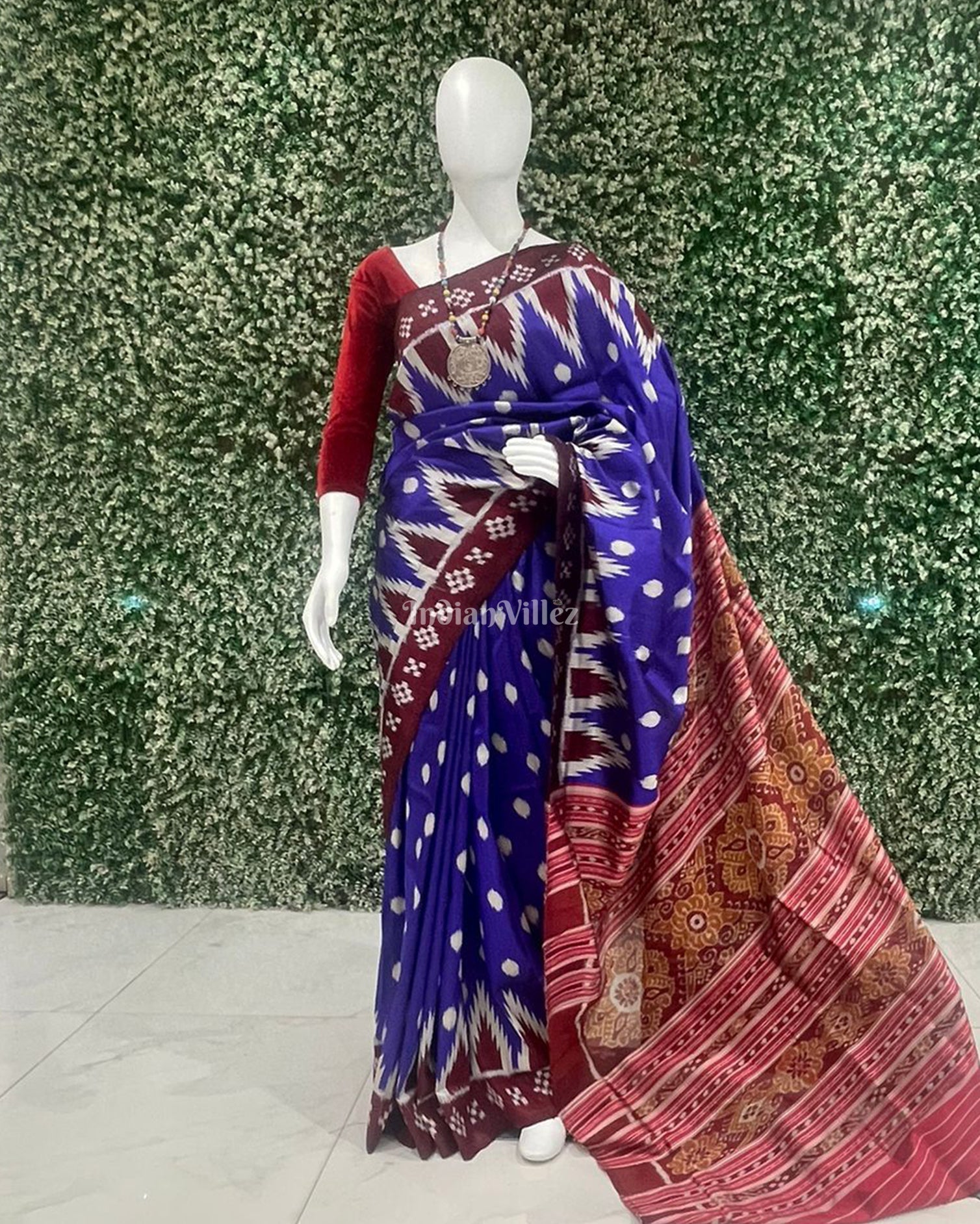 IndianVillèz Contemporary Blue Pasapali Border Odisha Ikat Silk Saree