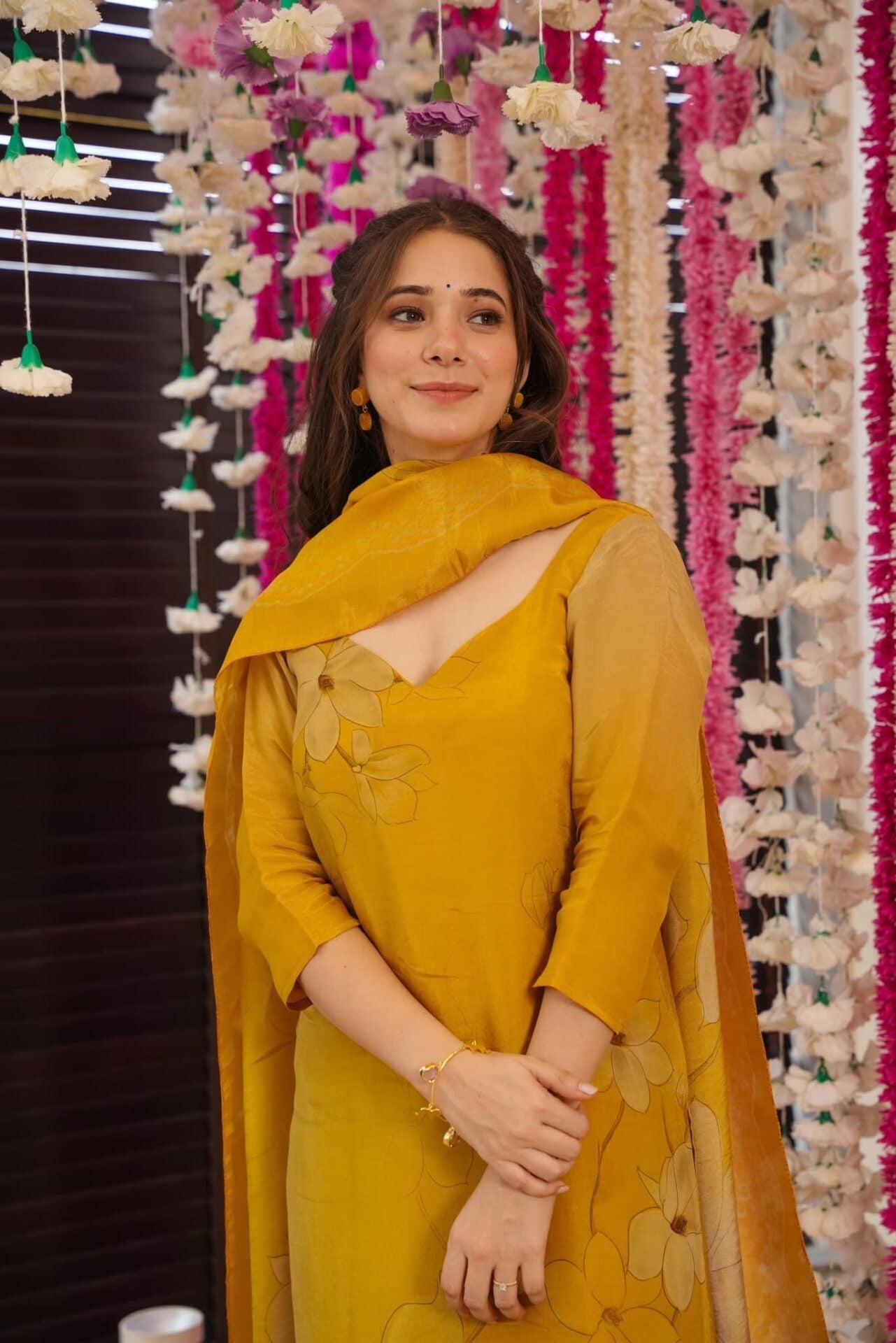 Idaho-o Meera yellow Kurta set - view 5