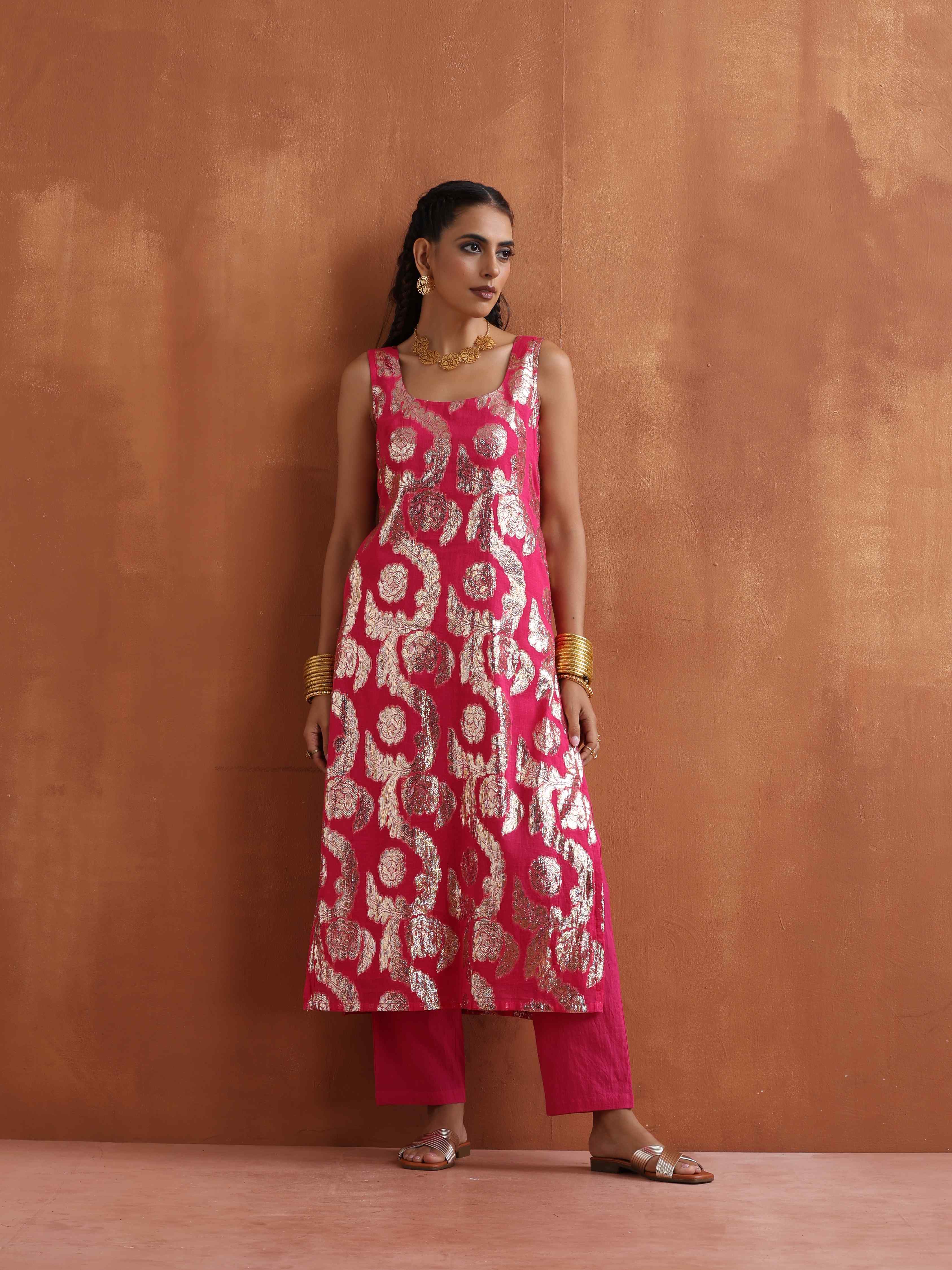 trueBrowns Pink Metallic Straight Kurta Set - view 2