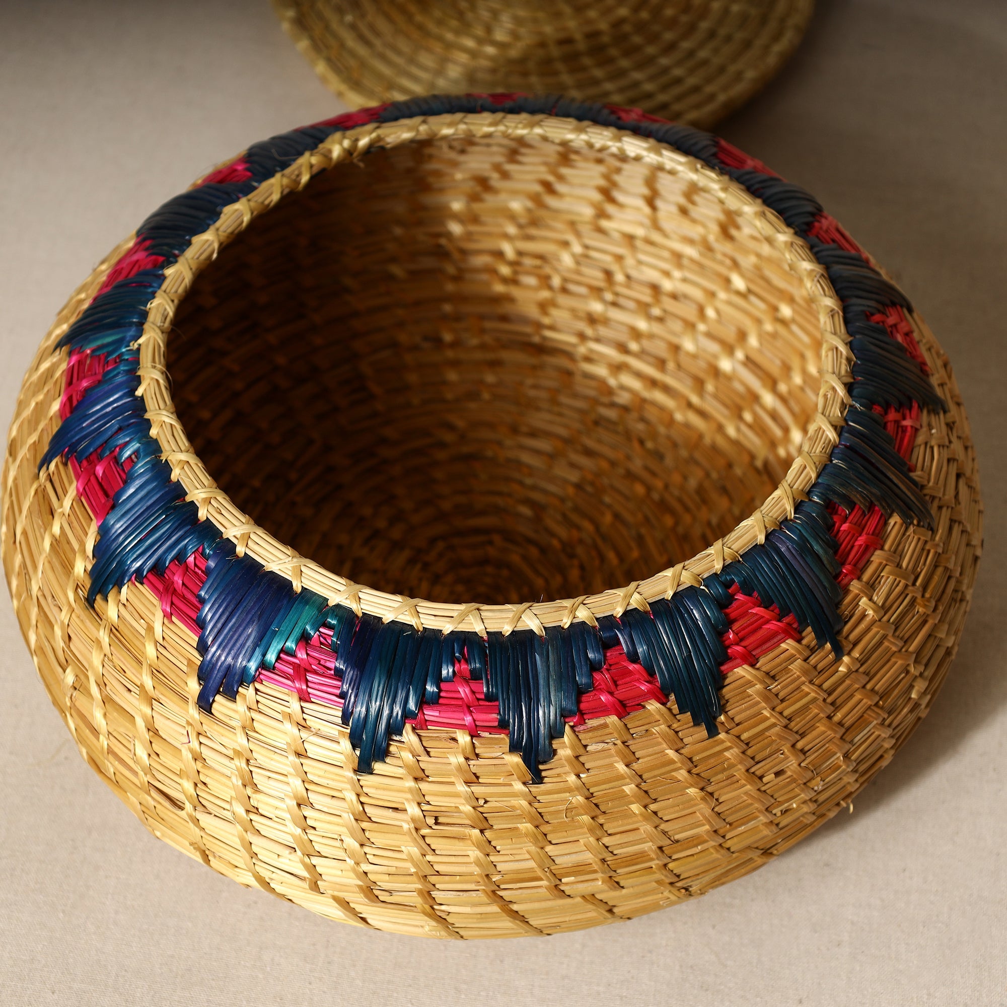 ITOKRI CRAFTS INITIATIVE Beige - Handmade Sikki Grass Multipurpose Basket with Lid (Big) - view 4