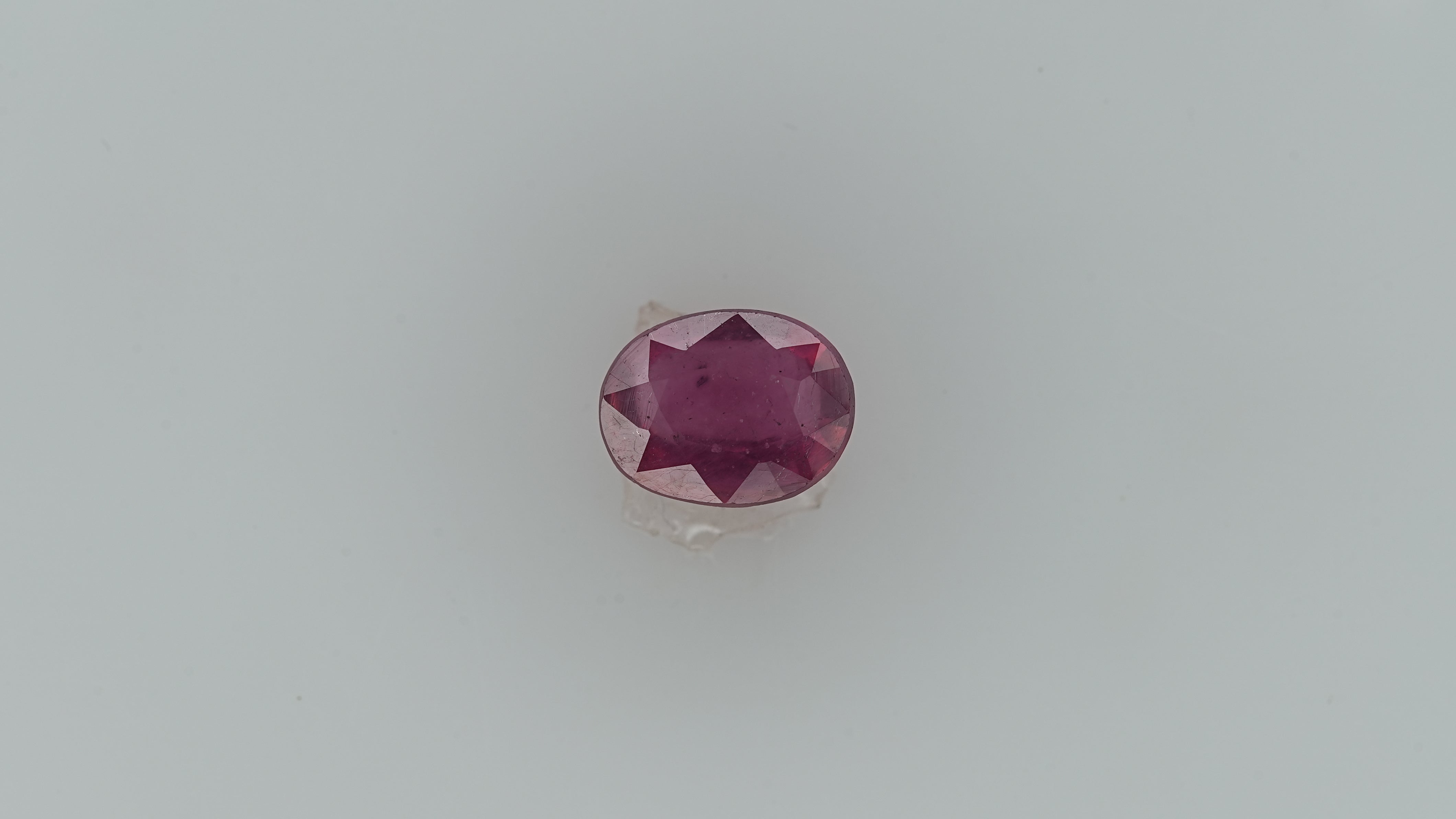Gemsmantra Ruby - 3.94 Carats (4.334 Ratti)
