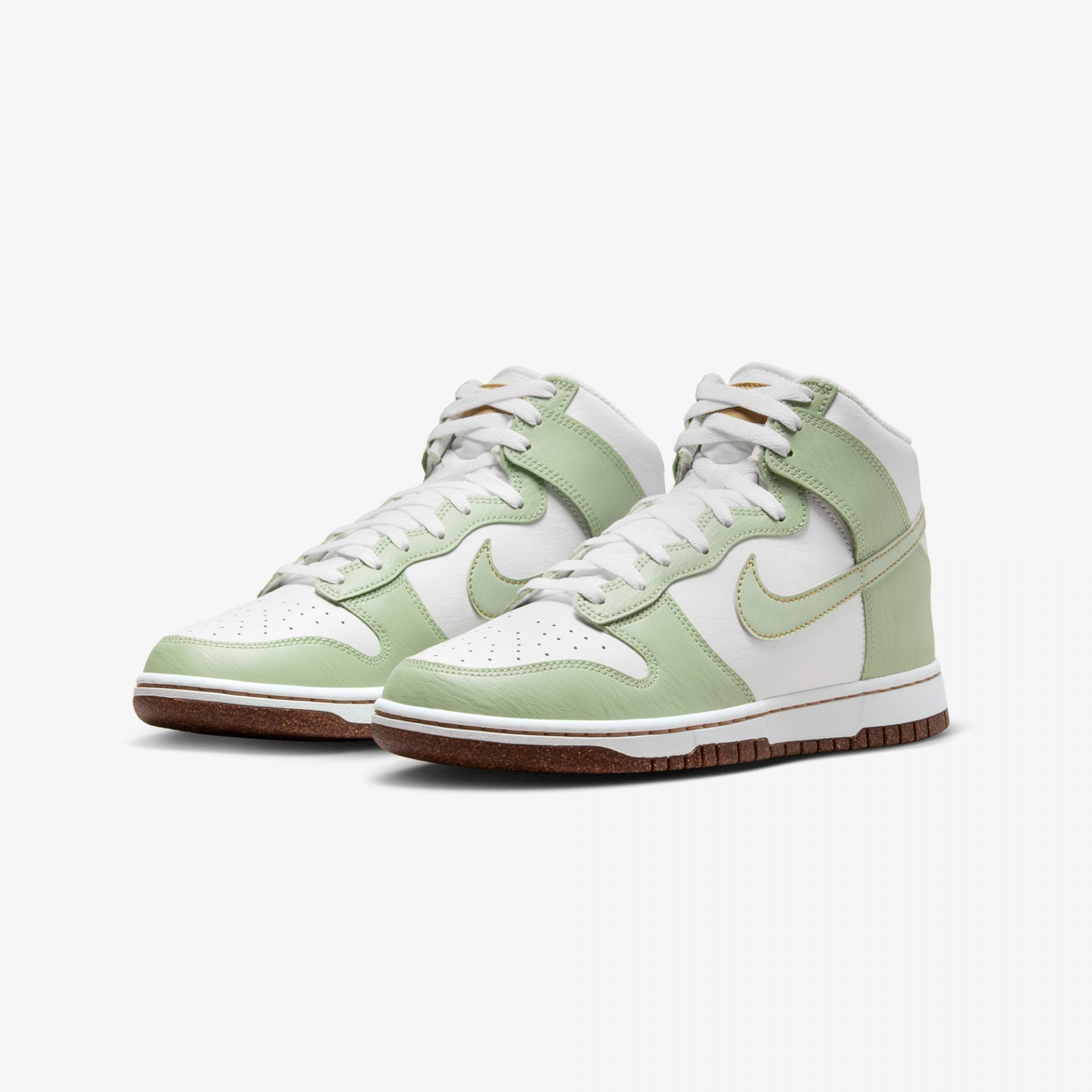 Nike | DUNK HIGH RETRO SE { GREEN