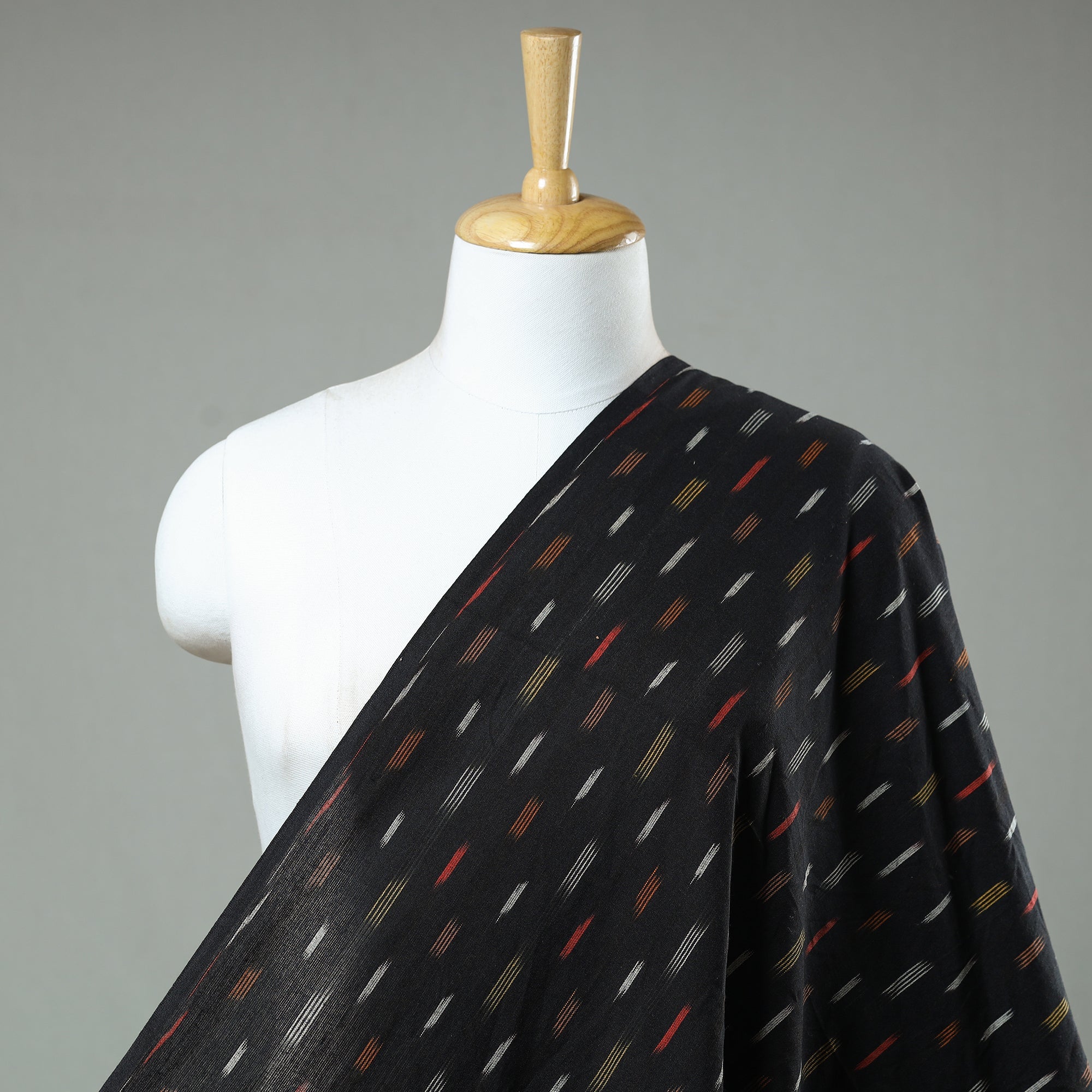 SOUTH KARGHA Black - Pochampally Ikat Weave Cotton Fabric 14