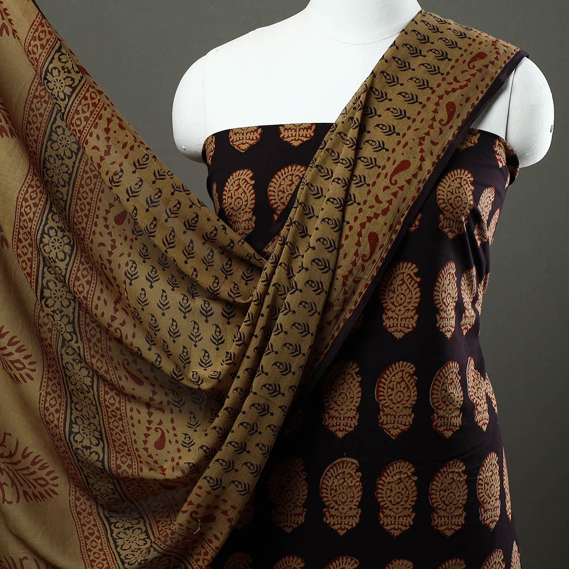 BAGH PRINTS BY YAKOOB KHATRI 3pc Natural Dyed Cotton Bagh Print Dress Material 14 - view 3
