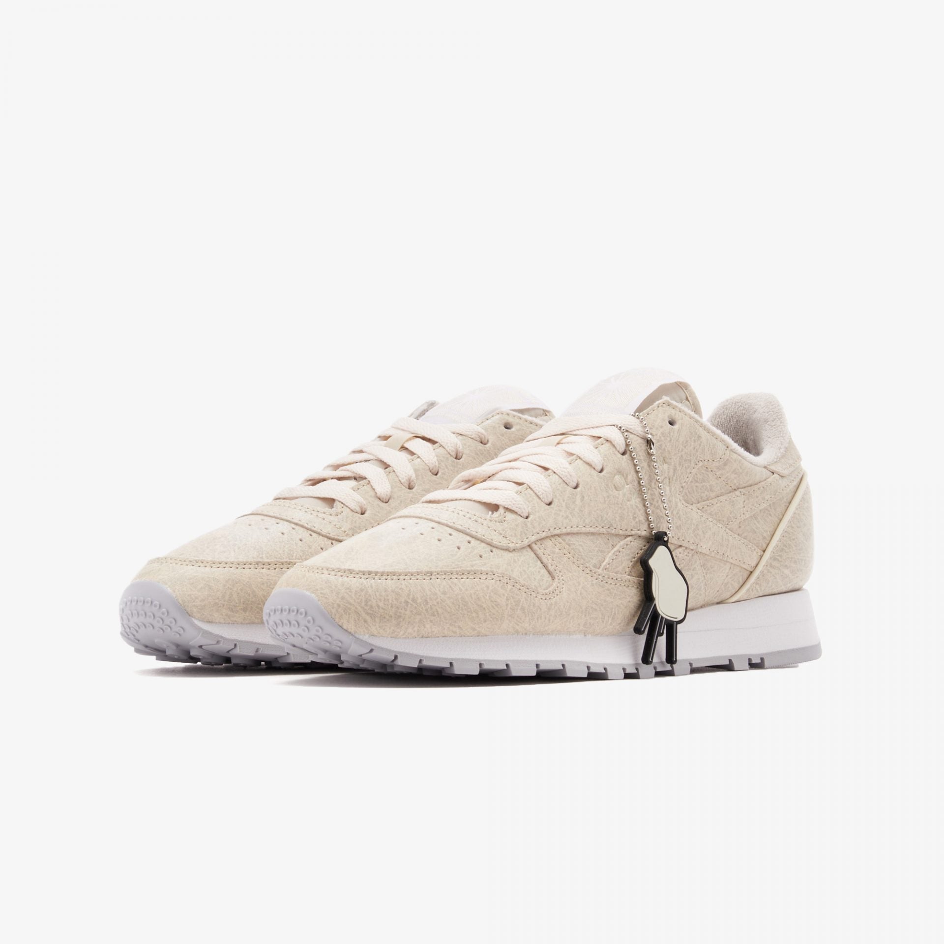 Reebok | EAMES CLASSIC LEATHER { SANDTRAP