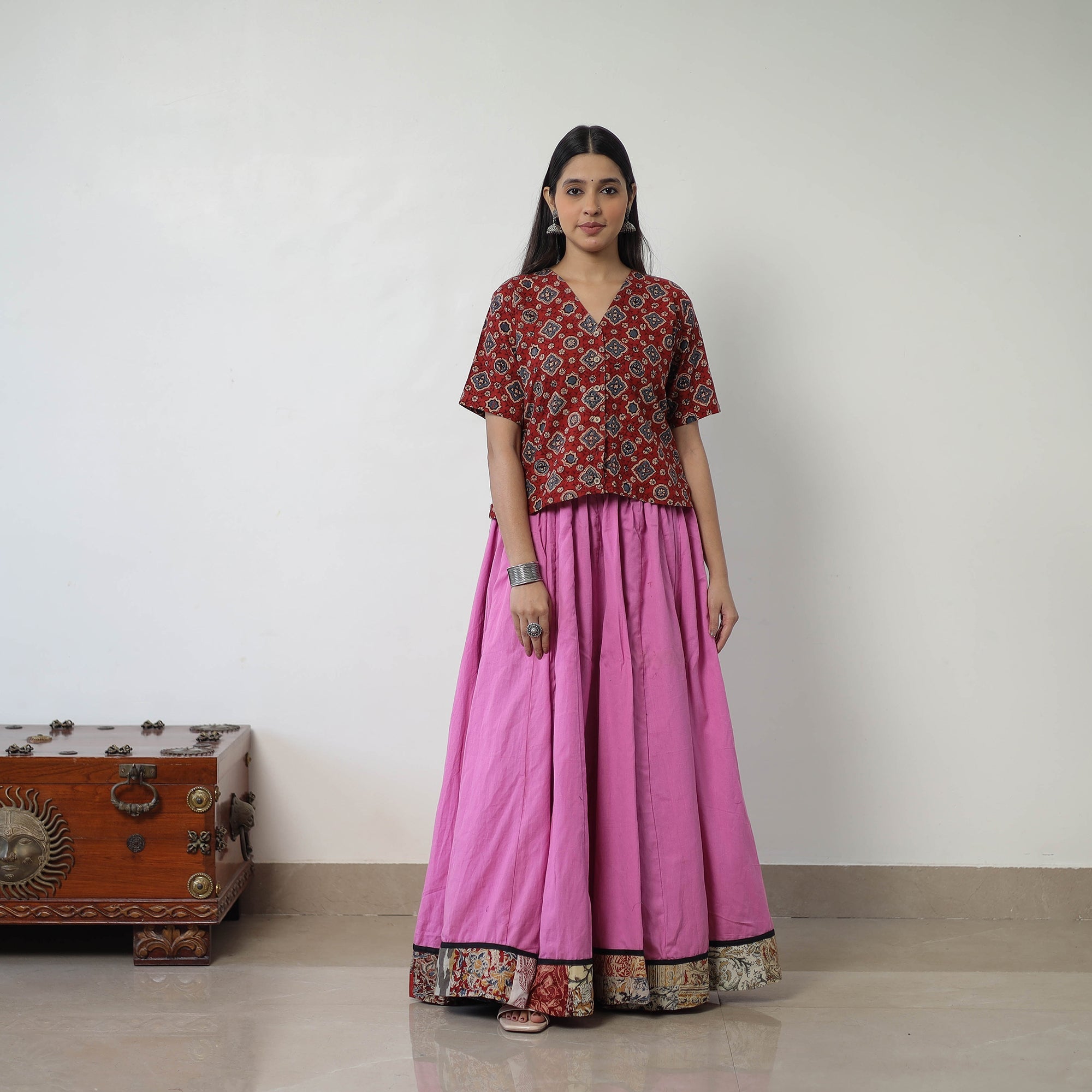 NOORI BAZAR 24 Kali Plain Cotton Skirt with Patchwork Border 06