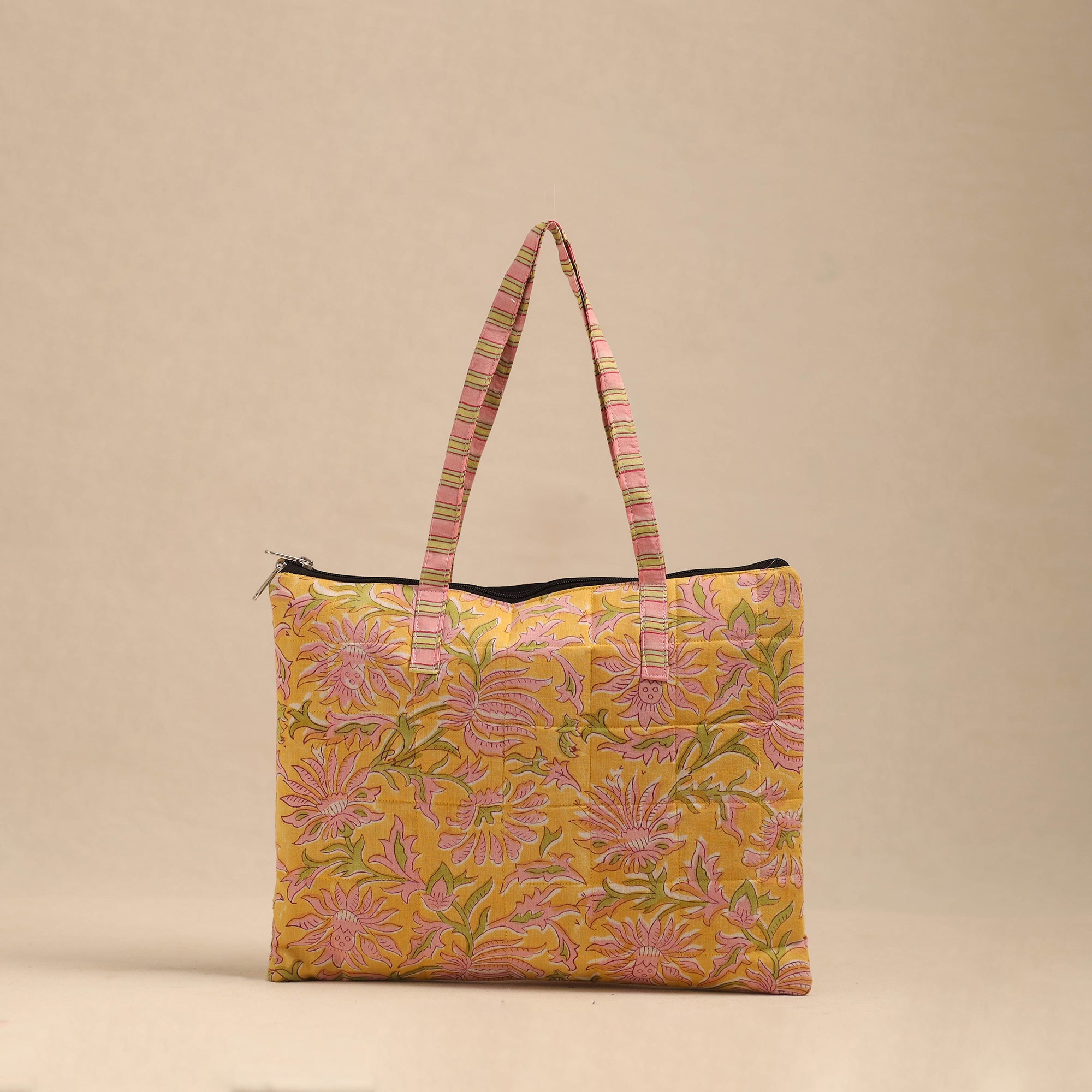 NOORI BAZAR Handmade Quilted Cotton Hand Bag 19