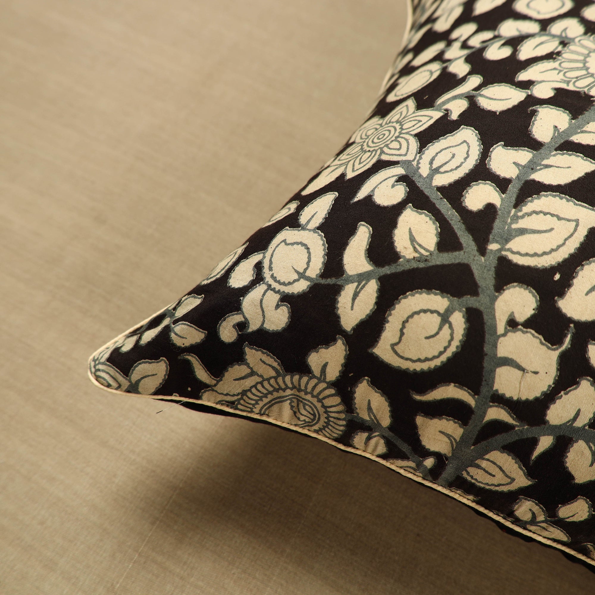NOORI BAZAR Black - Kalamkari Printed Cushion Cover 10 - view 2