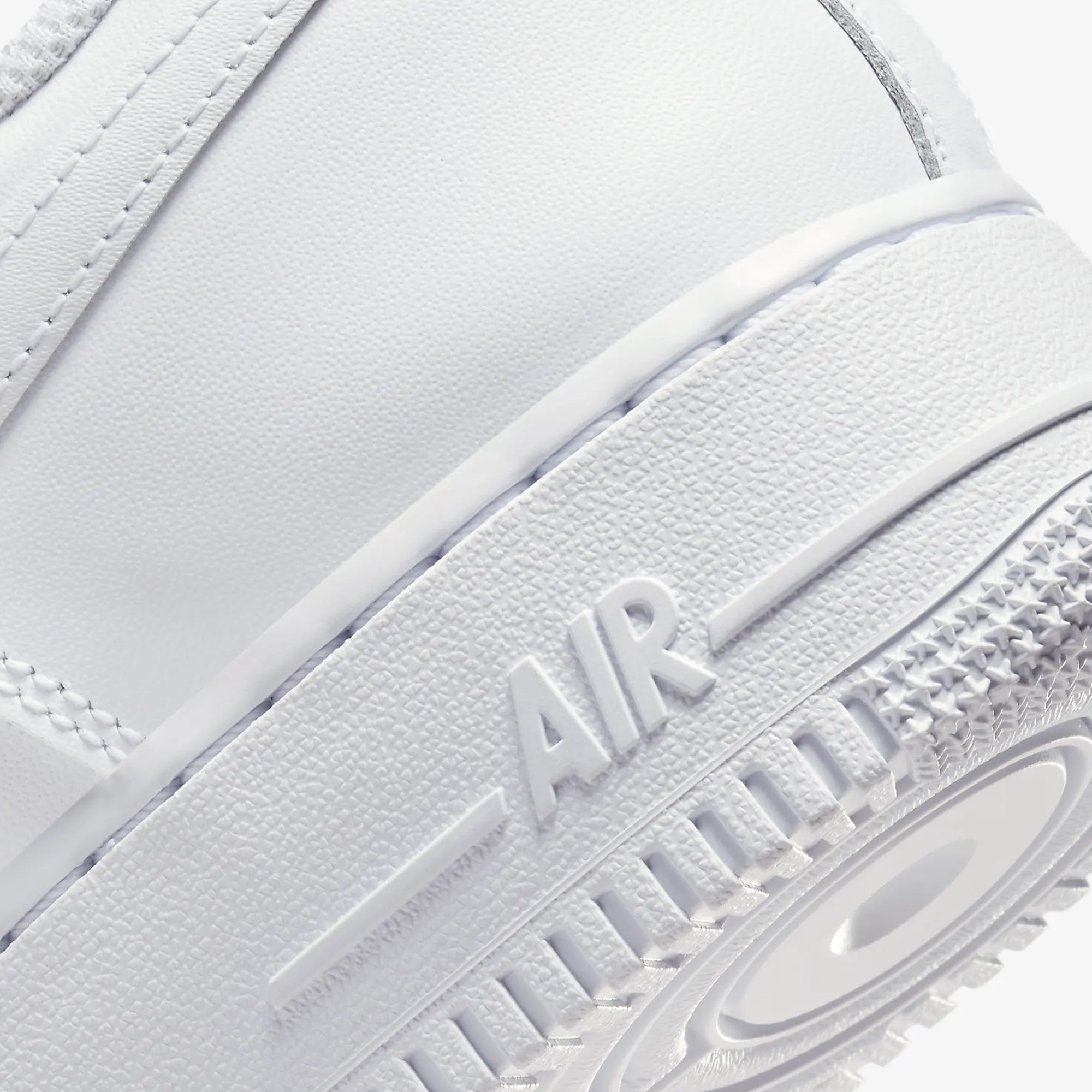 Nike | AIR FORCE 1 '07 FLY EASE { WHITE/WHITE/WHITE - view 4