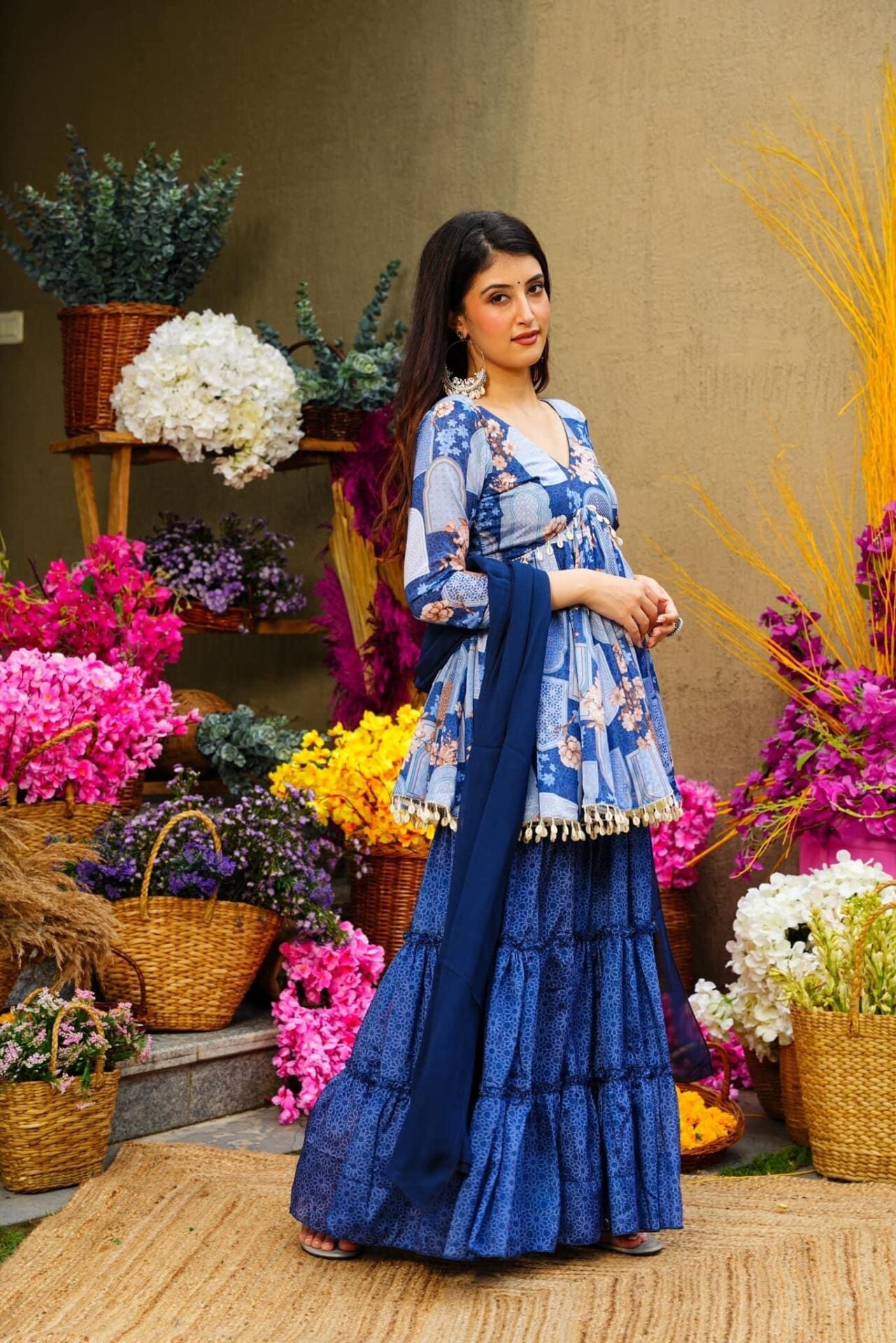 Idaho-o Sakshi chinon sharara set - view 2