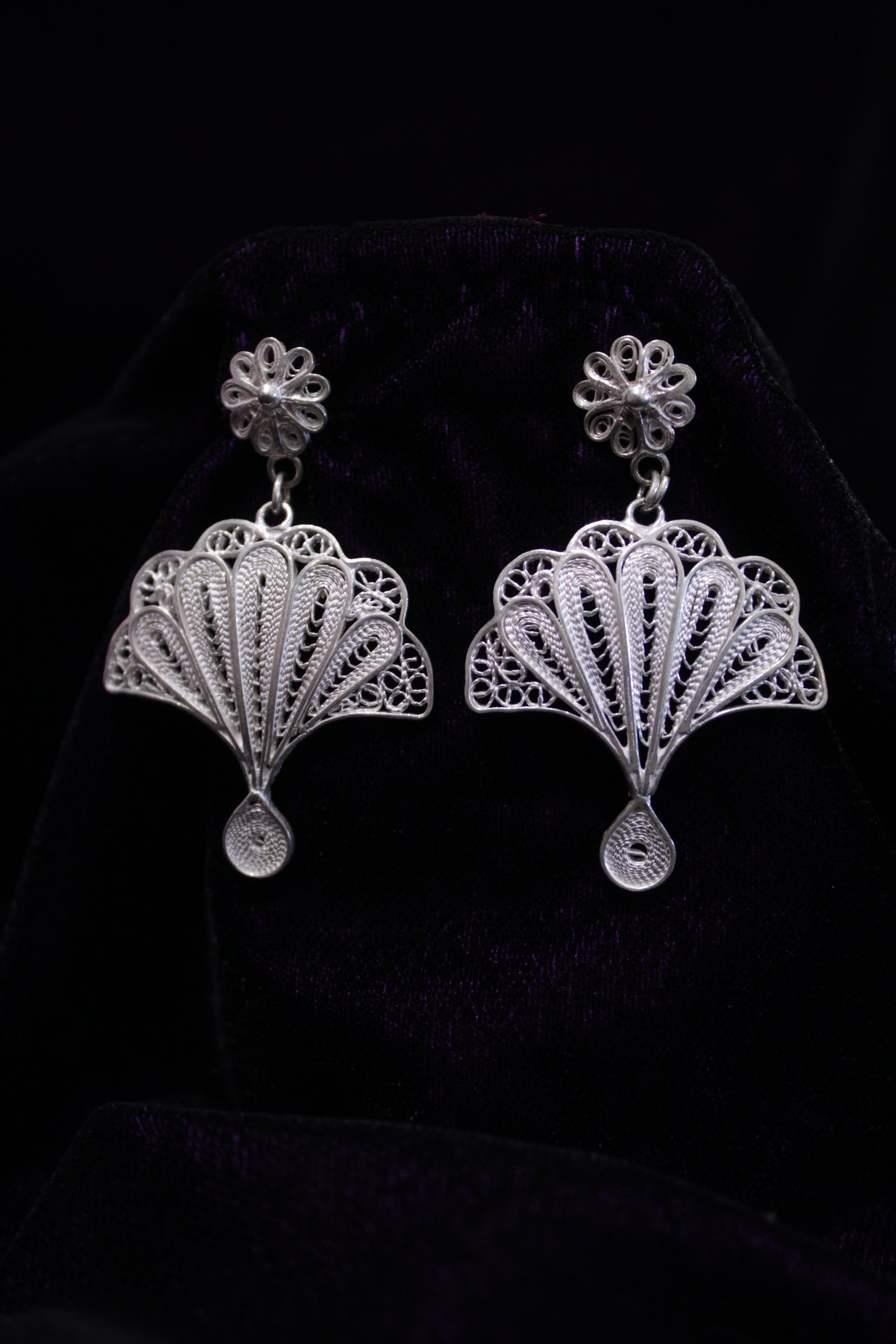 Indianvillez Tree Shape Silver Filigree Earring - view 2