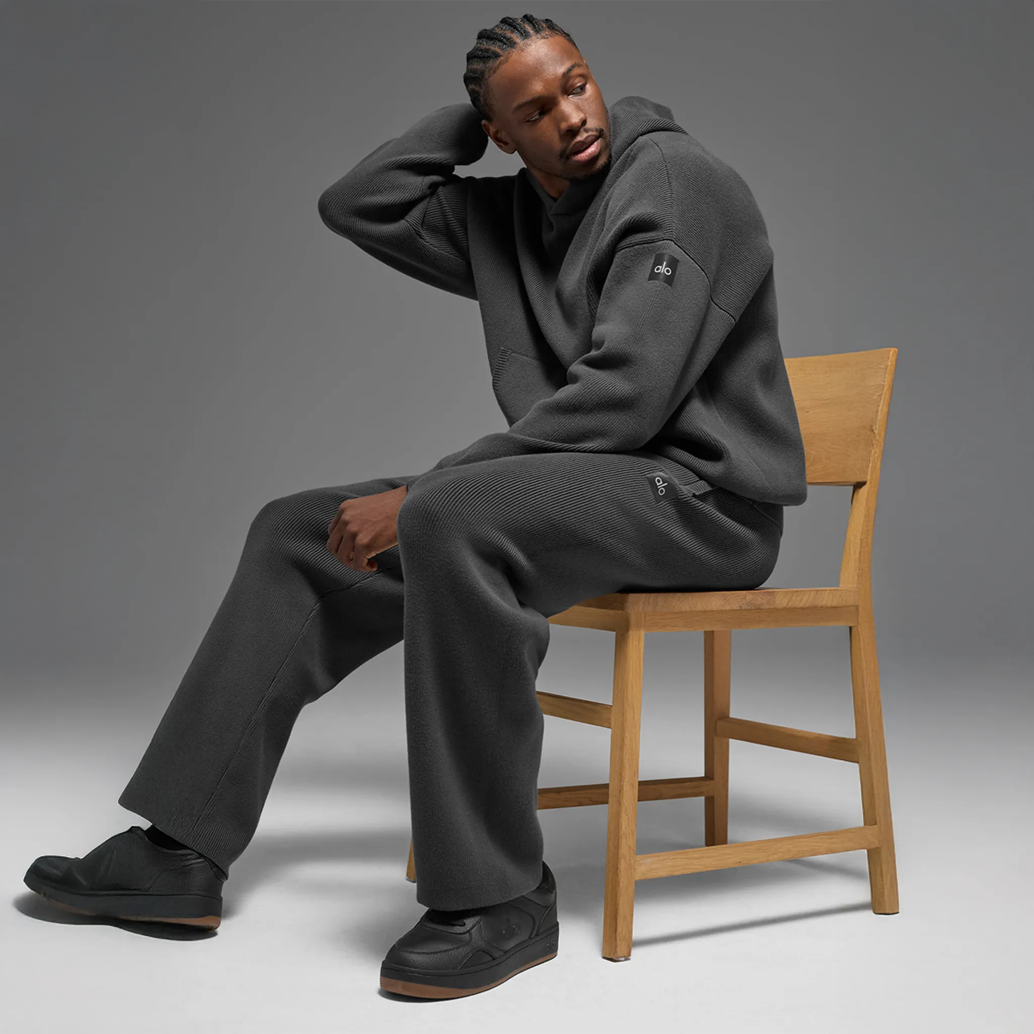 Alo Yoga Scholar Anthracite Hoodie - view 4