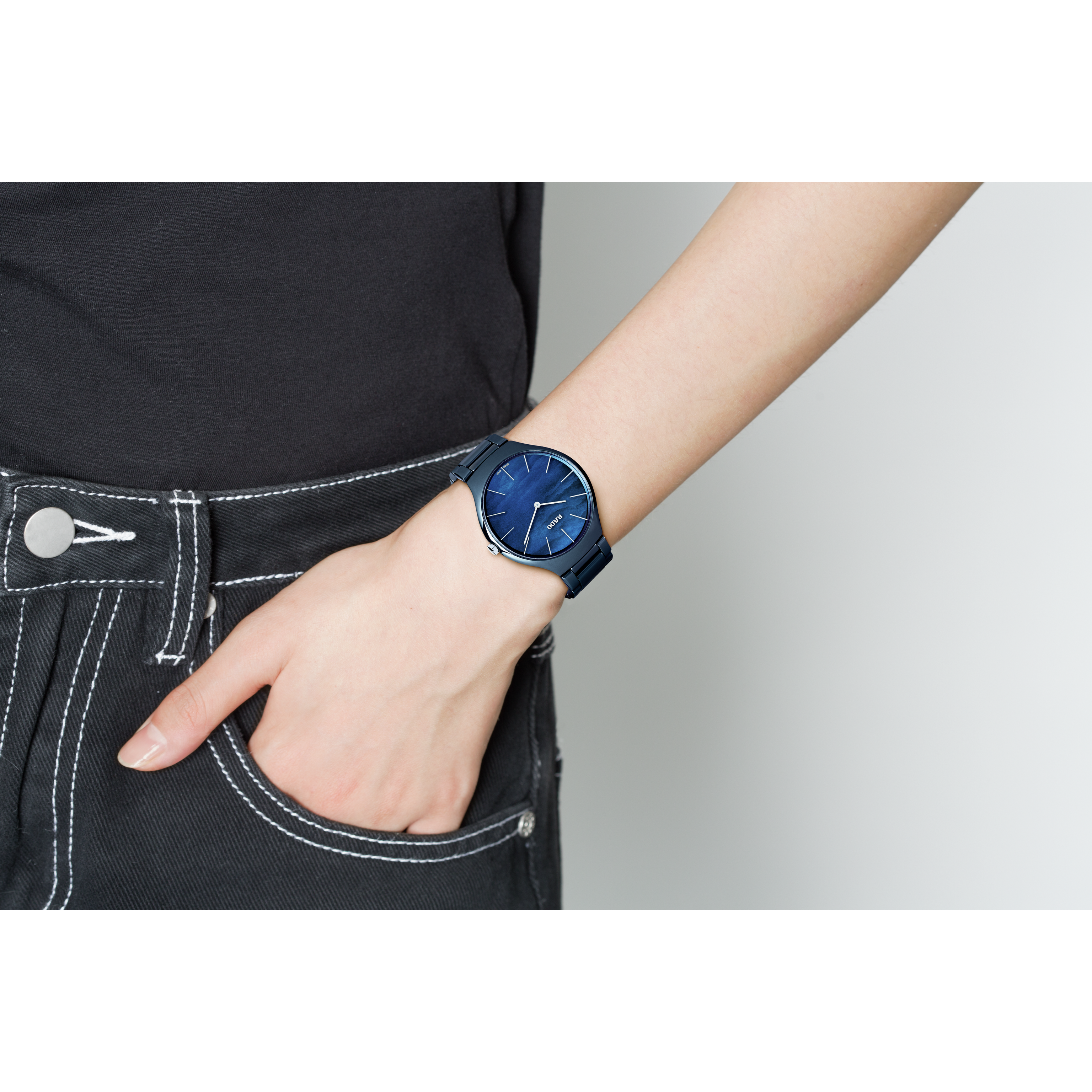 Rado True Blue Dial Unisex 39mm - view 2