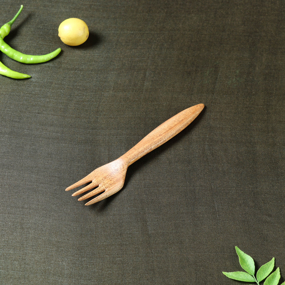 TORA CREATIONS Beige - Hand Carved Natural Neem Wood Fork (7 in)