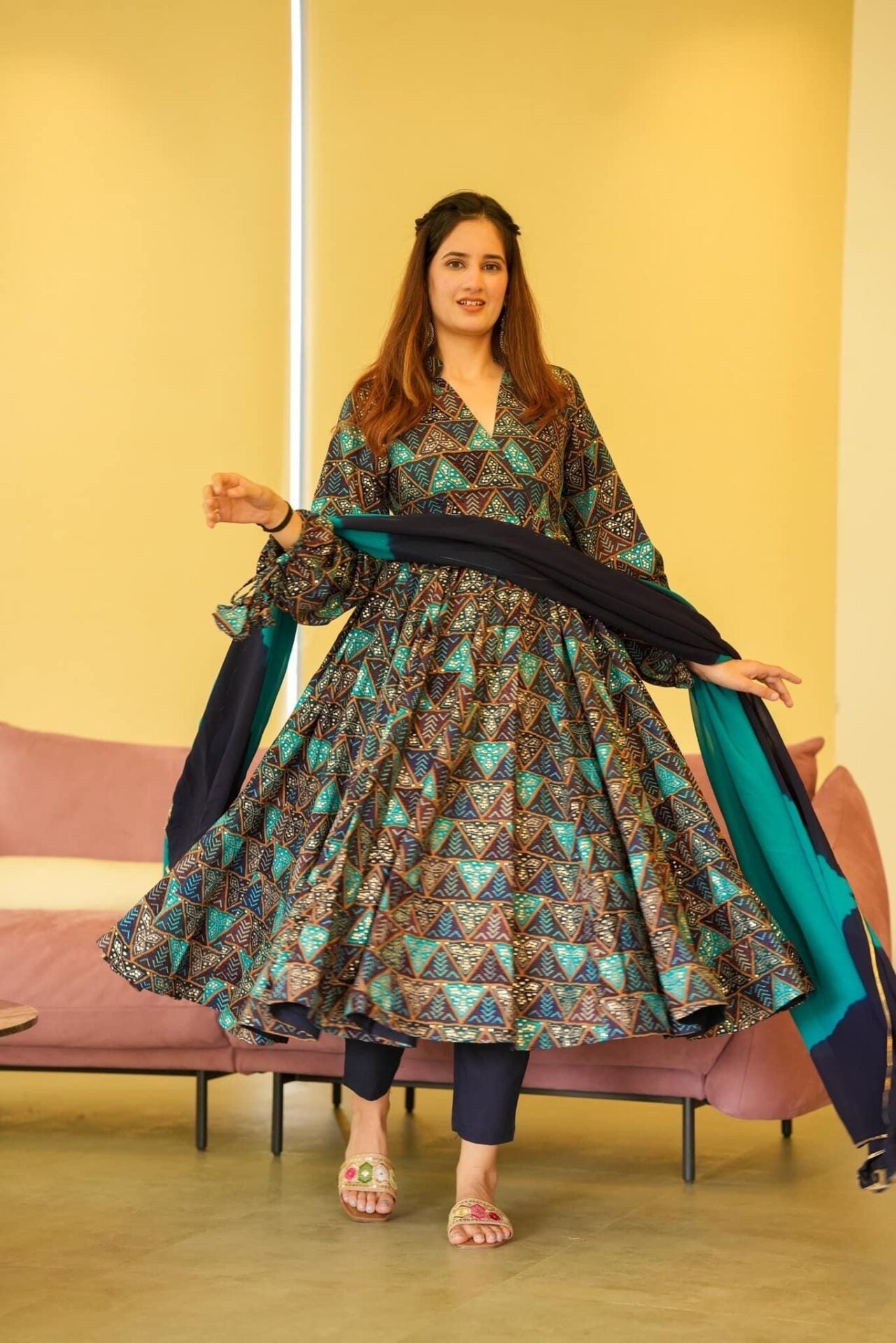 Idaho-o Saanvi blue suit set