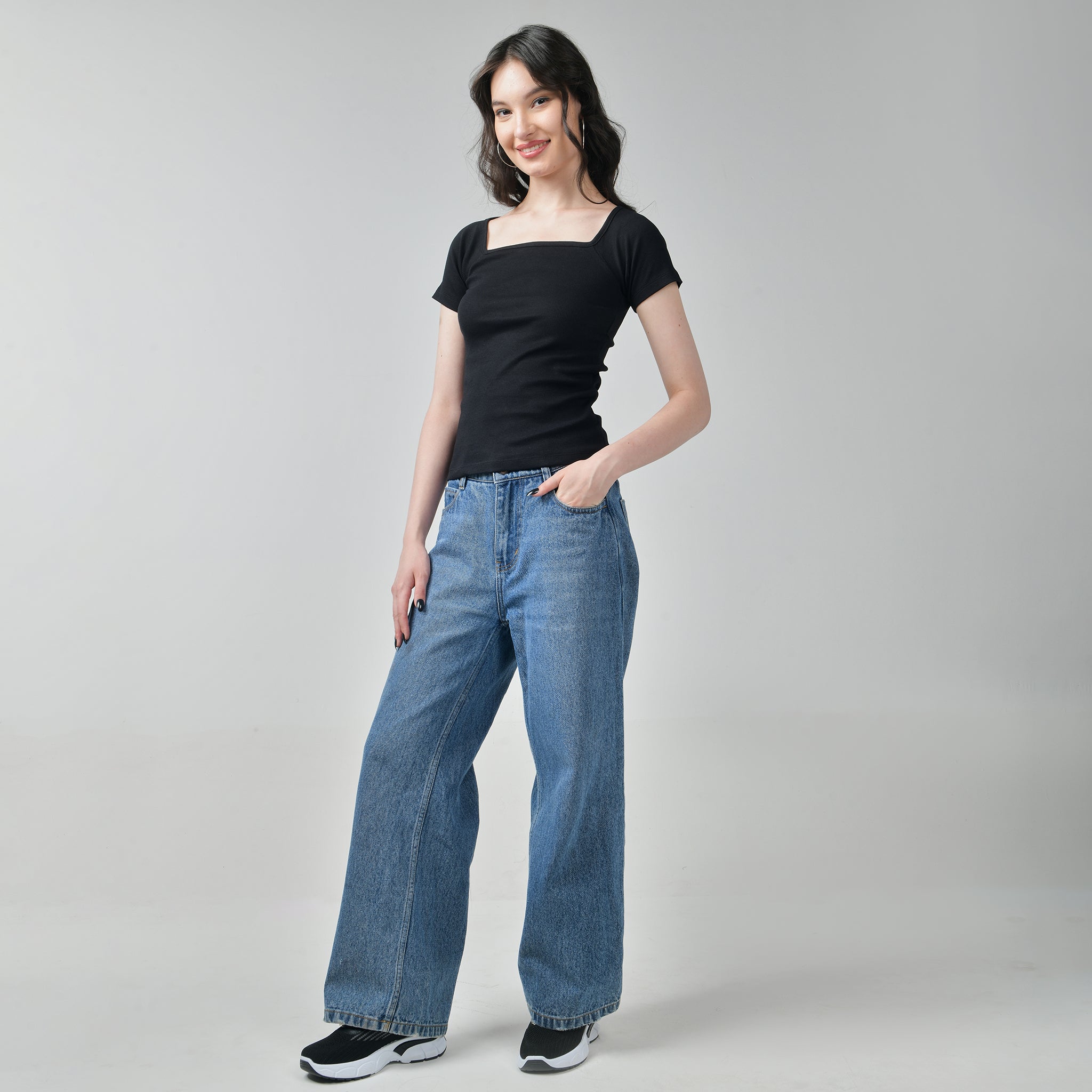 I Z F Baggy Jeans & Square Neck Top
