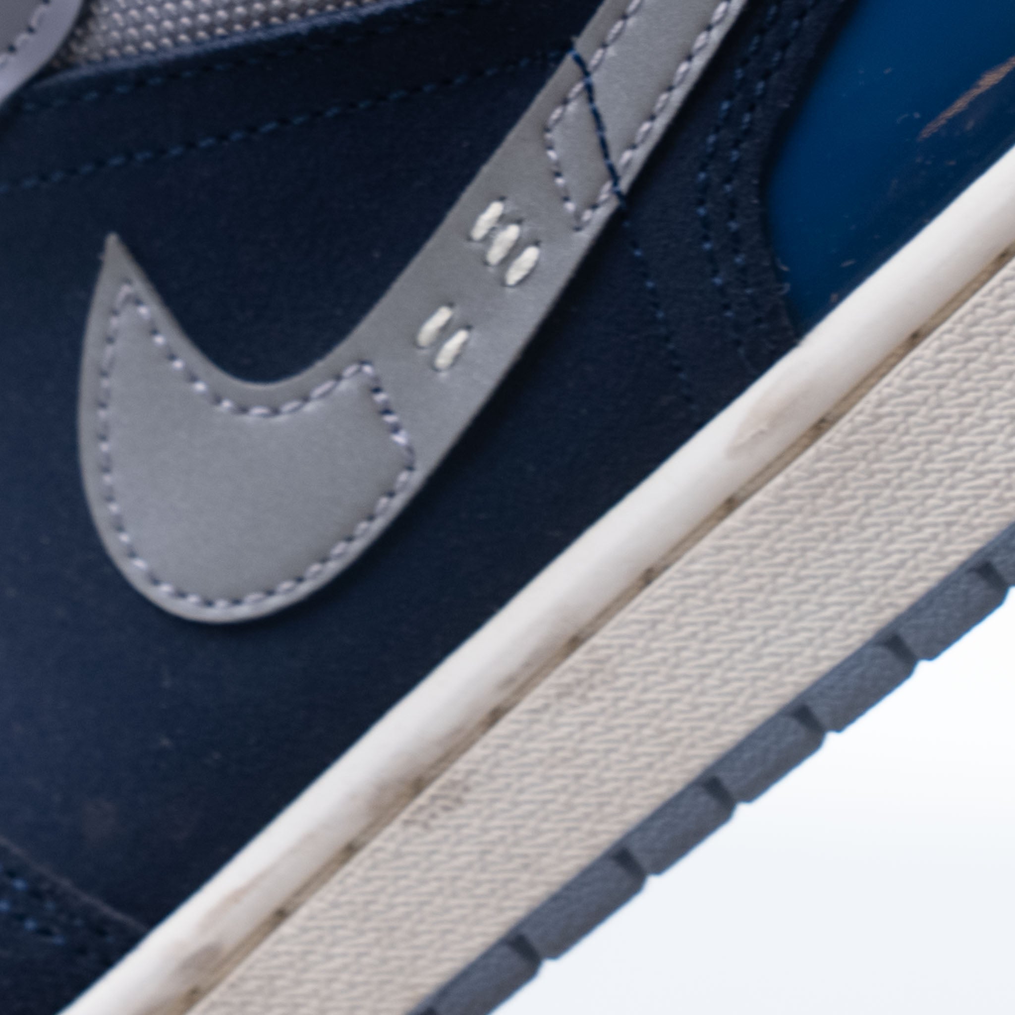 Nike Air Jordan 1 Mid SE Craft Obsidian - view 4