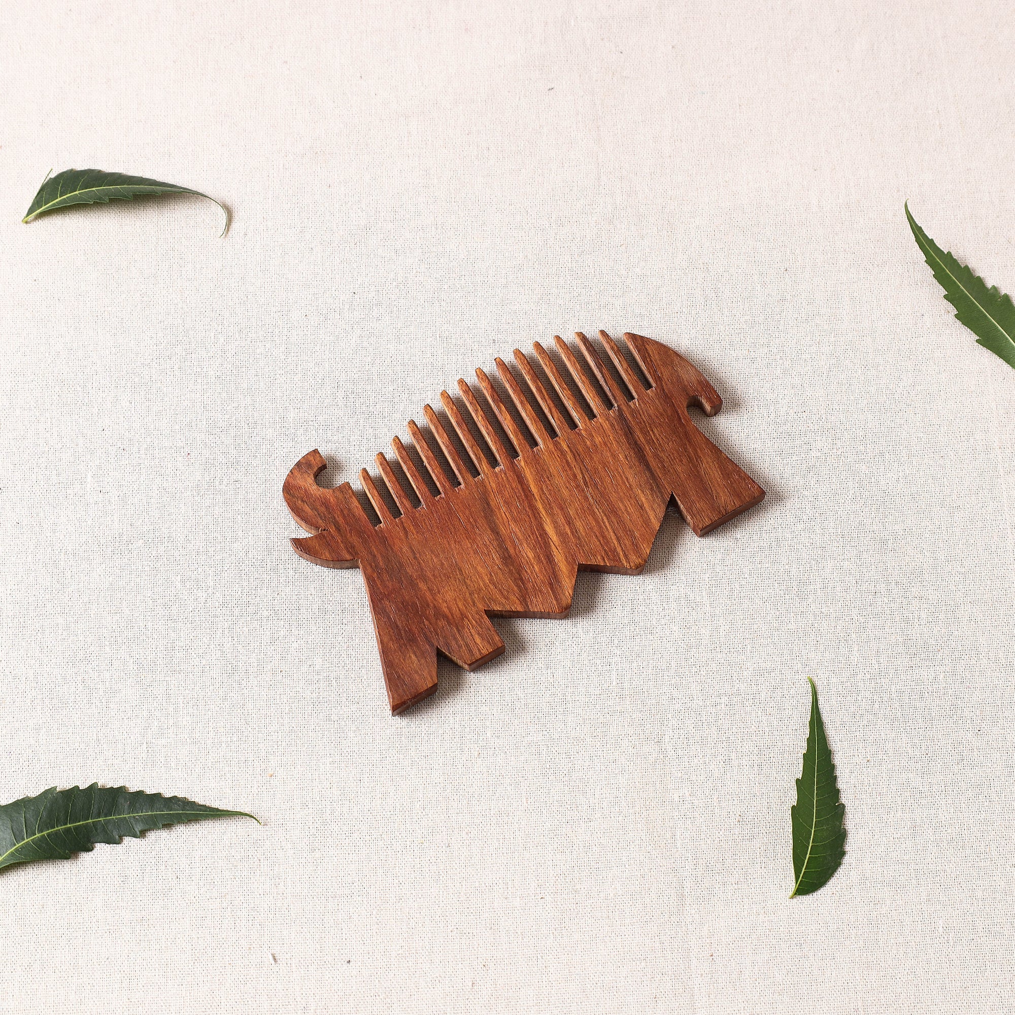 ITOKRI CRAFTS INITIATIVE Bijnor Hand Carved Sheesham Wood Comb (Medium)