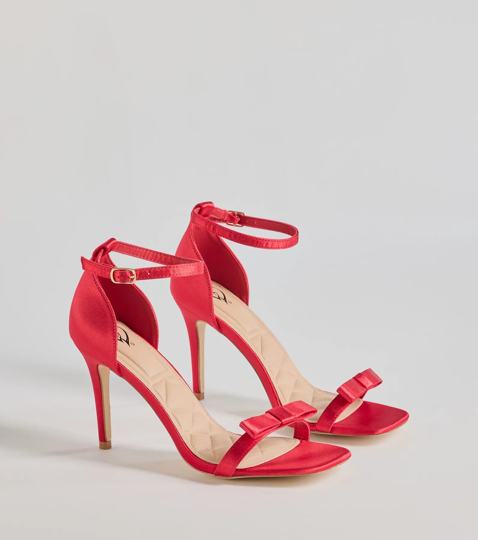 Windsor Sealed With Glam Bow Stiletto Heels – RED