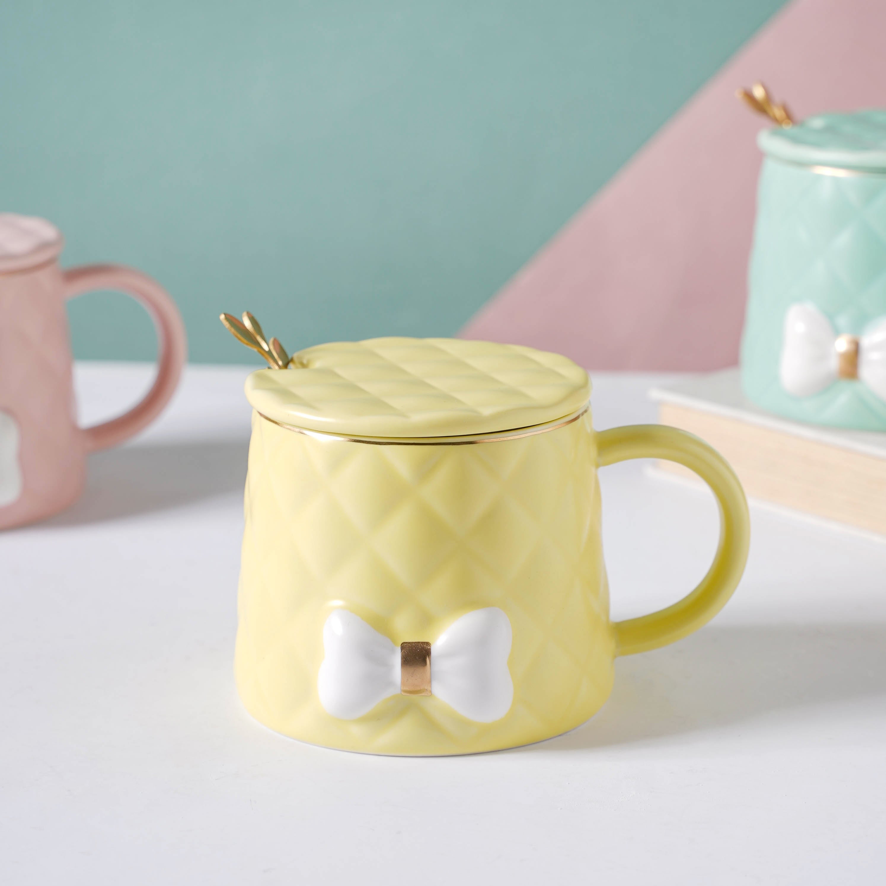 Nestasia Textured Bow Cup