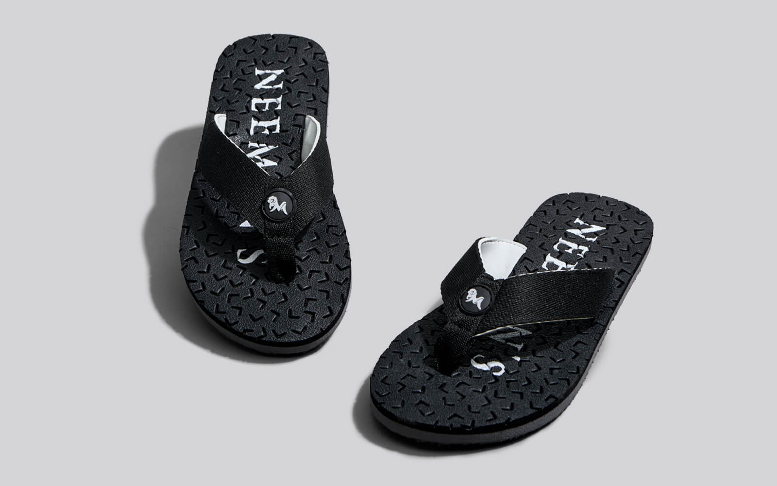 Neeman's Float Ease Flips : Black - view 5