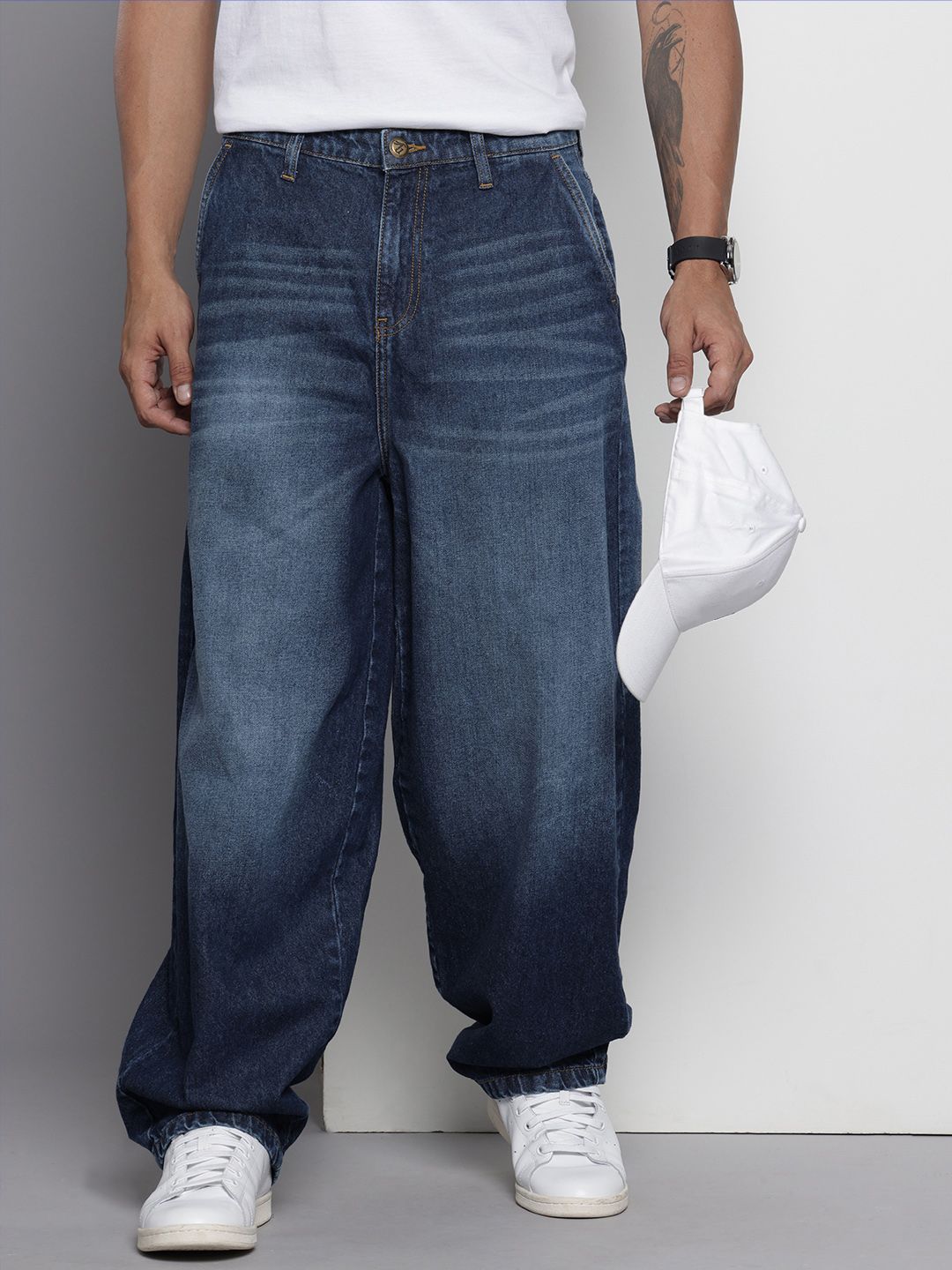 The Indian Garage Co Men's Blue Relaxed Fit Solid Jeans