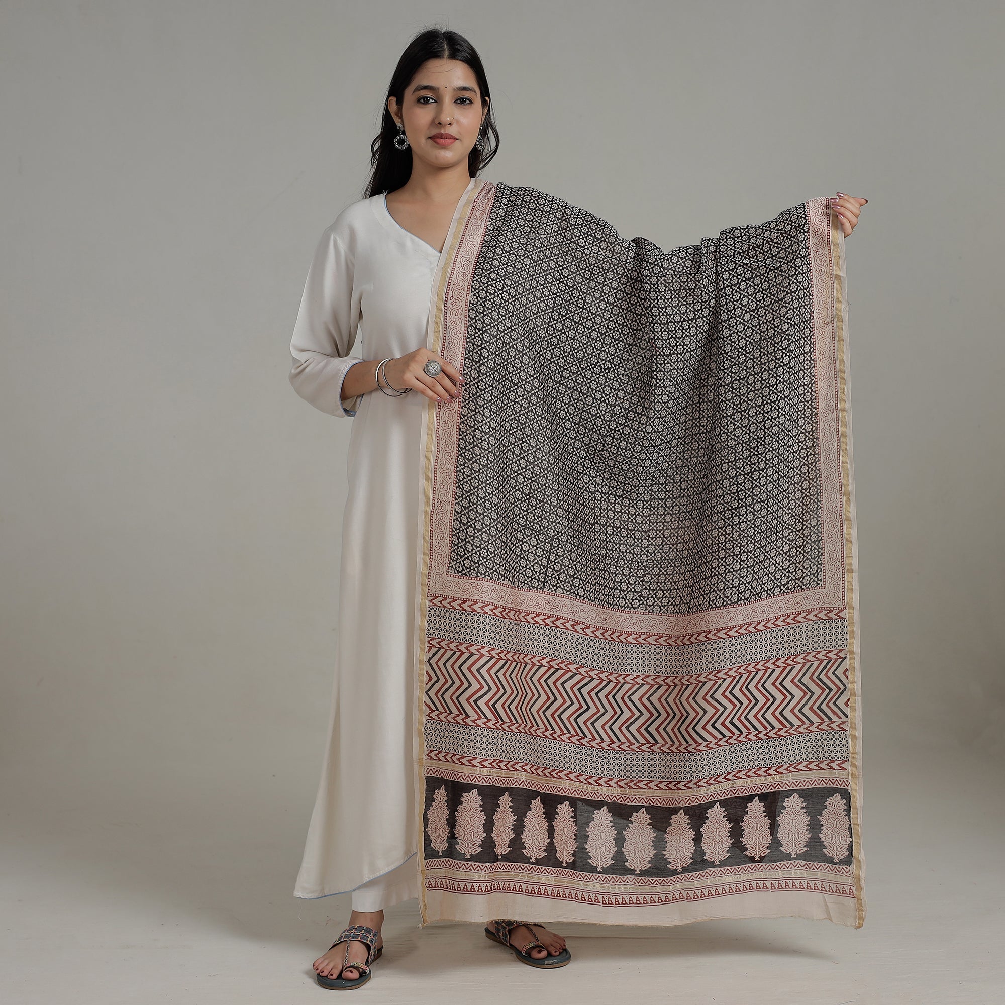 BAGH PRINTS BY MOHAMMED RAFIK KHATRI Black - Natural Dyed Hand Block Print Chanderi Silk Bagh Dupatta 25 - view 2