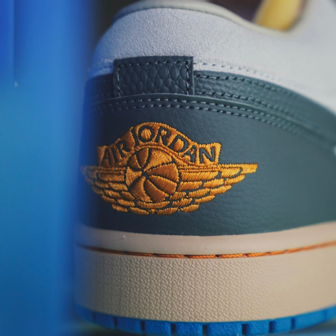 Air Jordan 1 Low 'Tokyo' - view 6