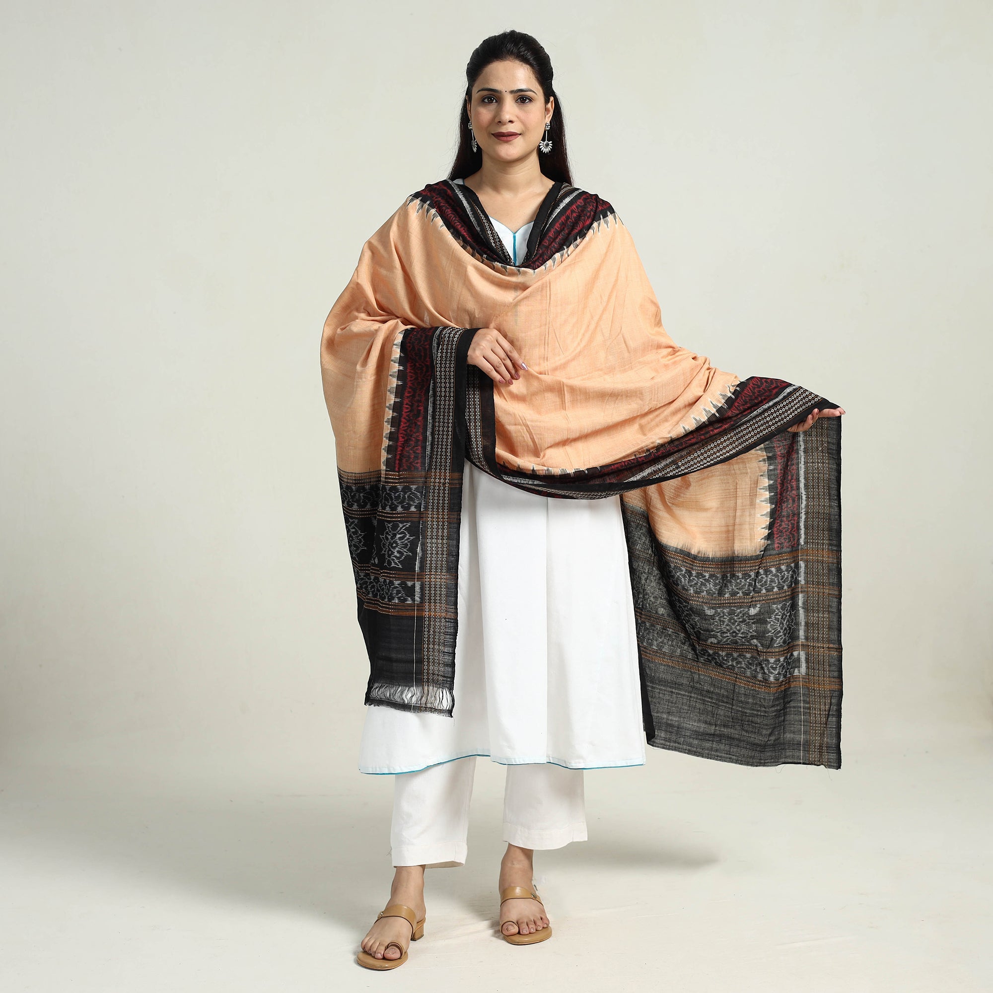 ASHOKA ASSEMBLE - CELEBRATING CRAFTS OF ODISHA Beige - Sambalpuri Ikat Weave Handloom Cotton Dupatta 04 - view 2