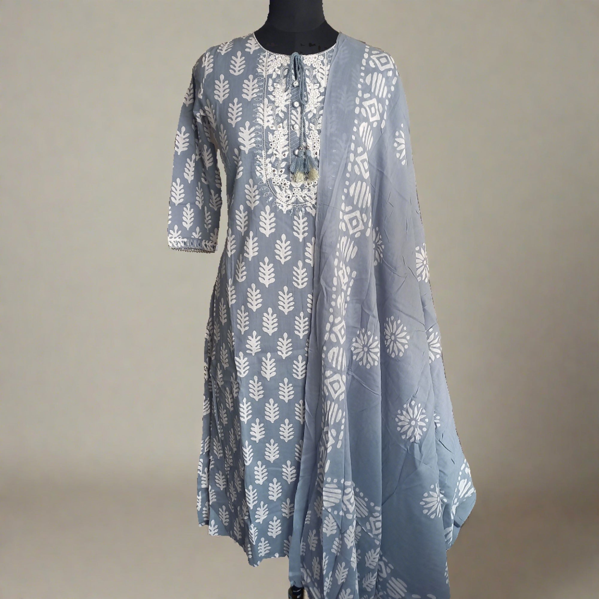 Peachmode Grey Printed Pure Cotton Kurti Pant Set With Dupatta