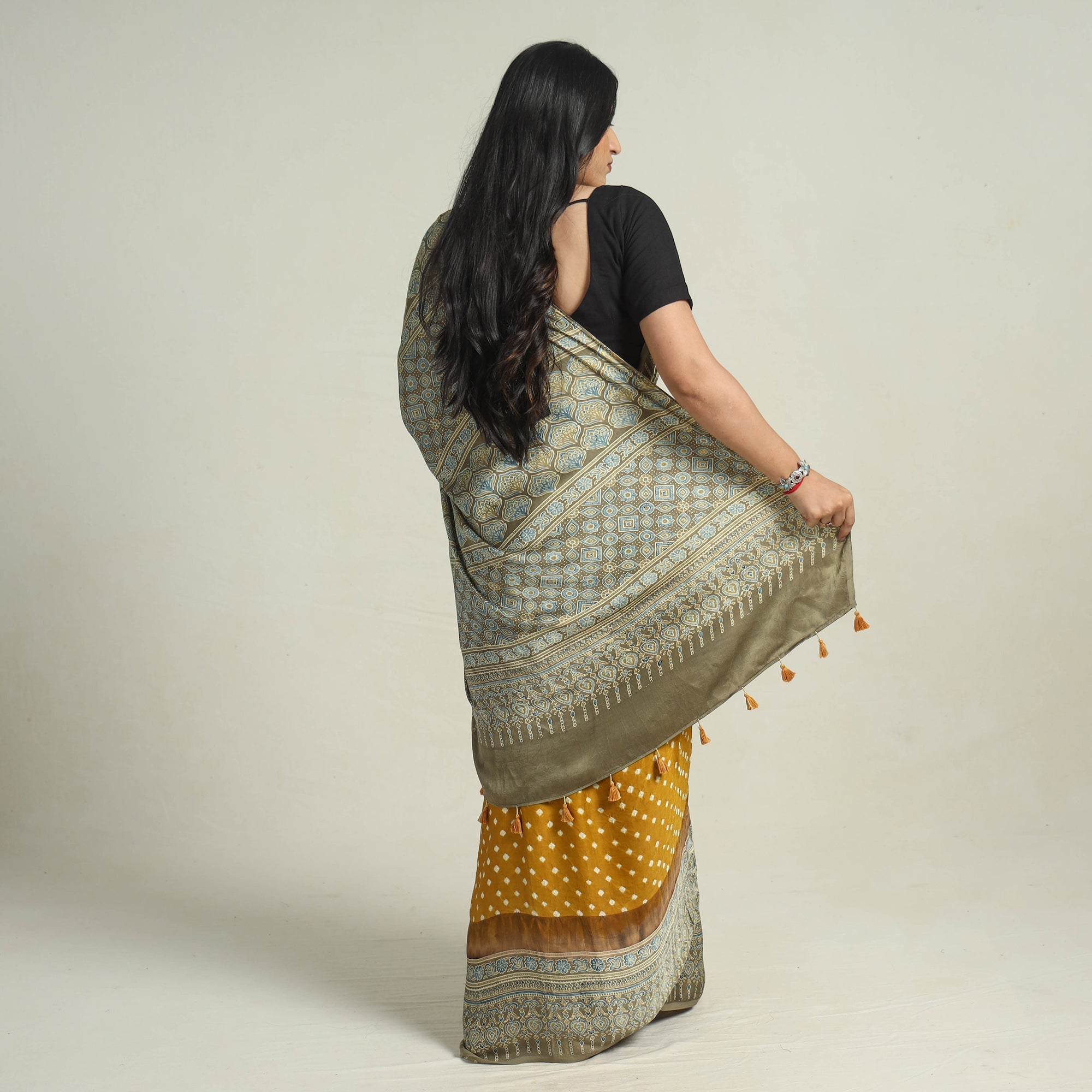 RIYAZ ABDULMAJID KHATRI - AJRAKH Brown - Bandhani Block Printed Ajrakh Modal Silk Saree 01 - view 6