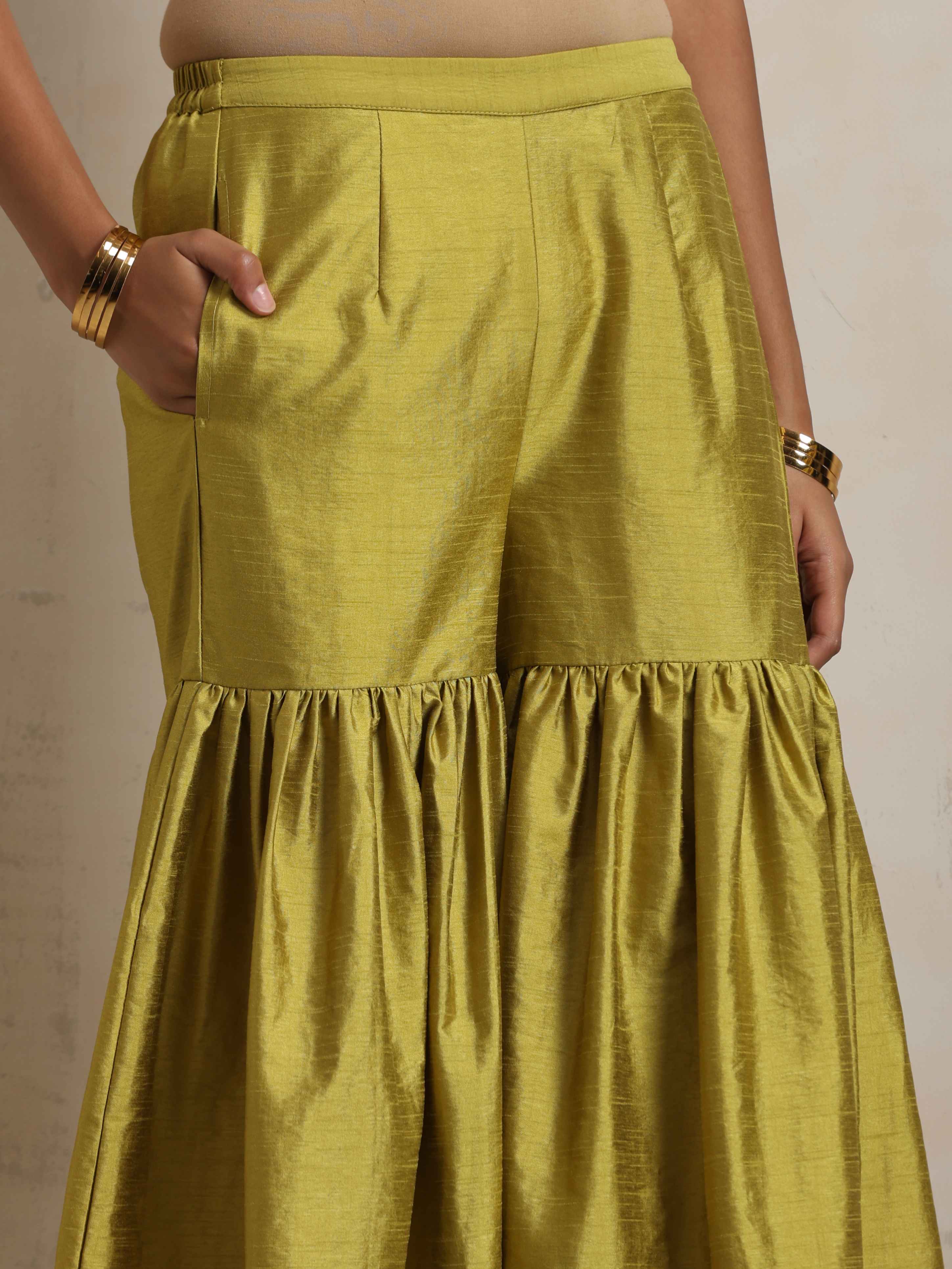 trueBrowns Green Silk Sharara Dupatta Set - view 10