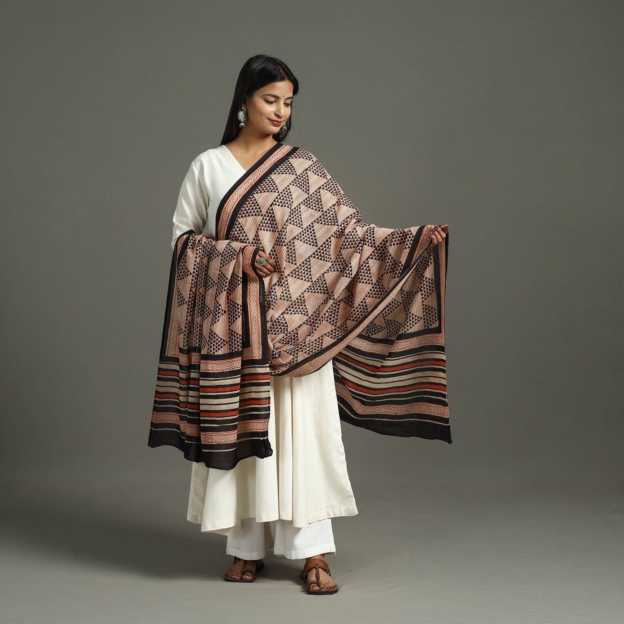 HAVELI CHRONICLES Brown - Block Print Mul Cotton Dabu Bagru Dupatta 09