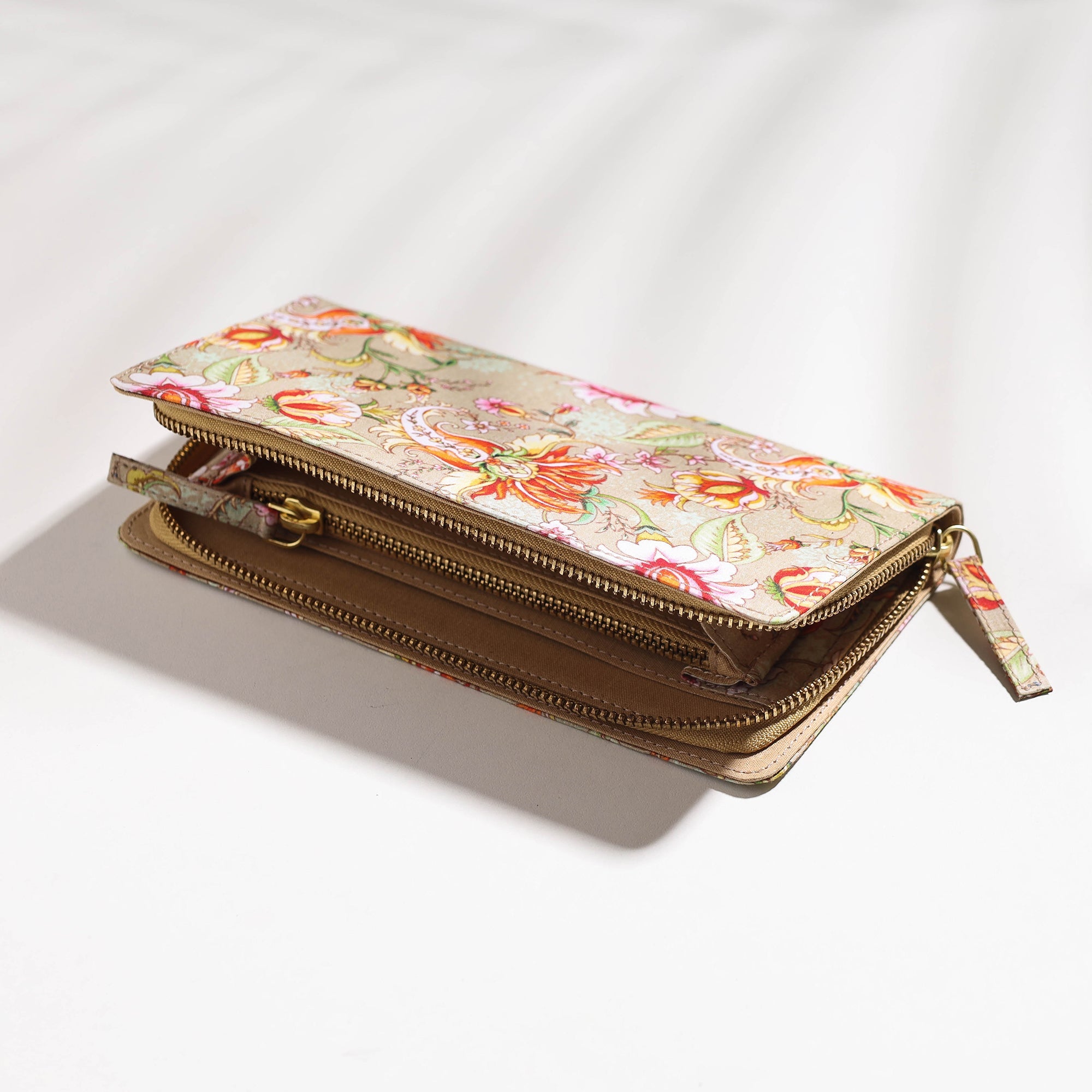 SUKRITI INPRINT Beige - Floral Printed Handcrafted Wallet - view 3