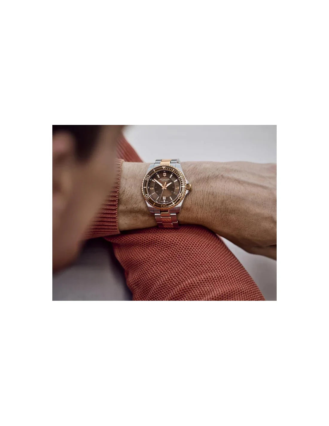 Victorinox Maverick Brown Dial Men 43mm - view 2
