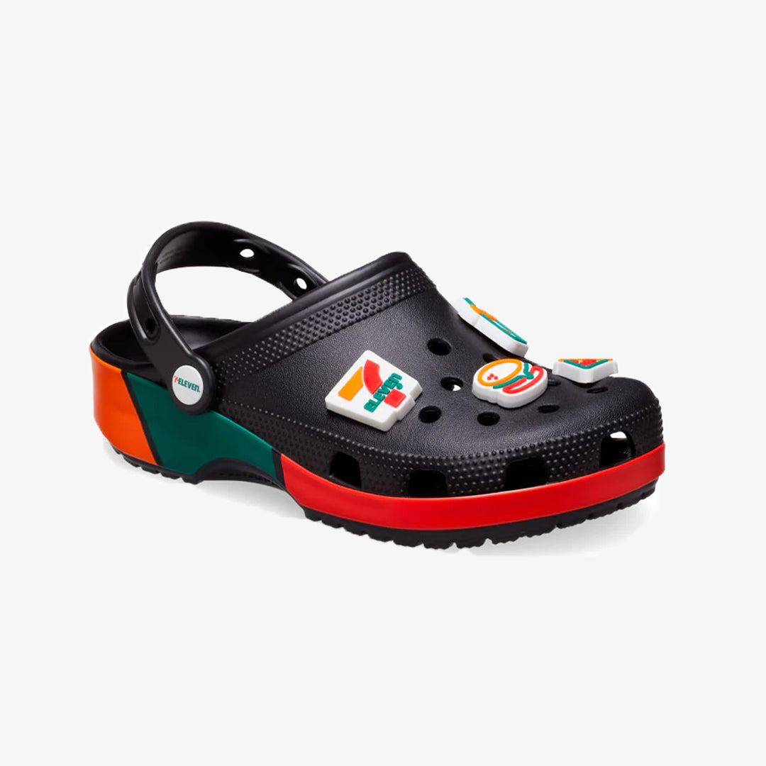 Crocs | CLASSIC CLOG 7 { ELEVEN BLACK