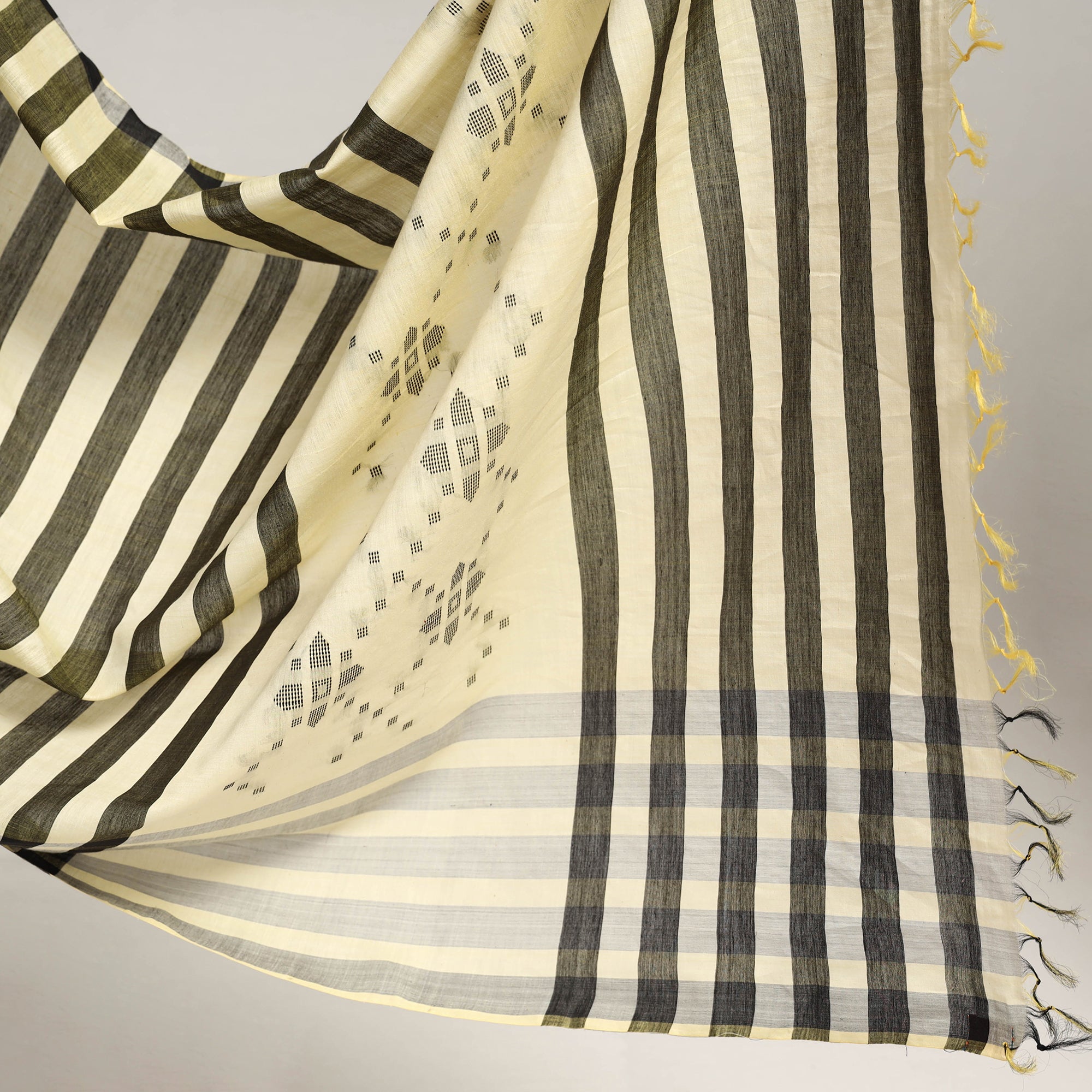 BUN.KAR BIHAR BY SRIJANI FOUNDATION Brown - Black & Light Yellow Mulberry Silk Saree with Plain Olive Green Body - view 4