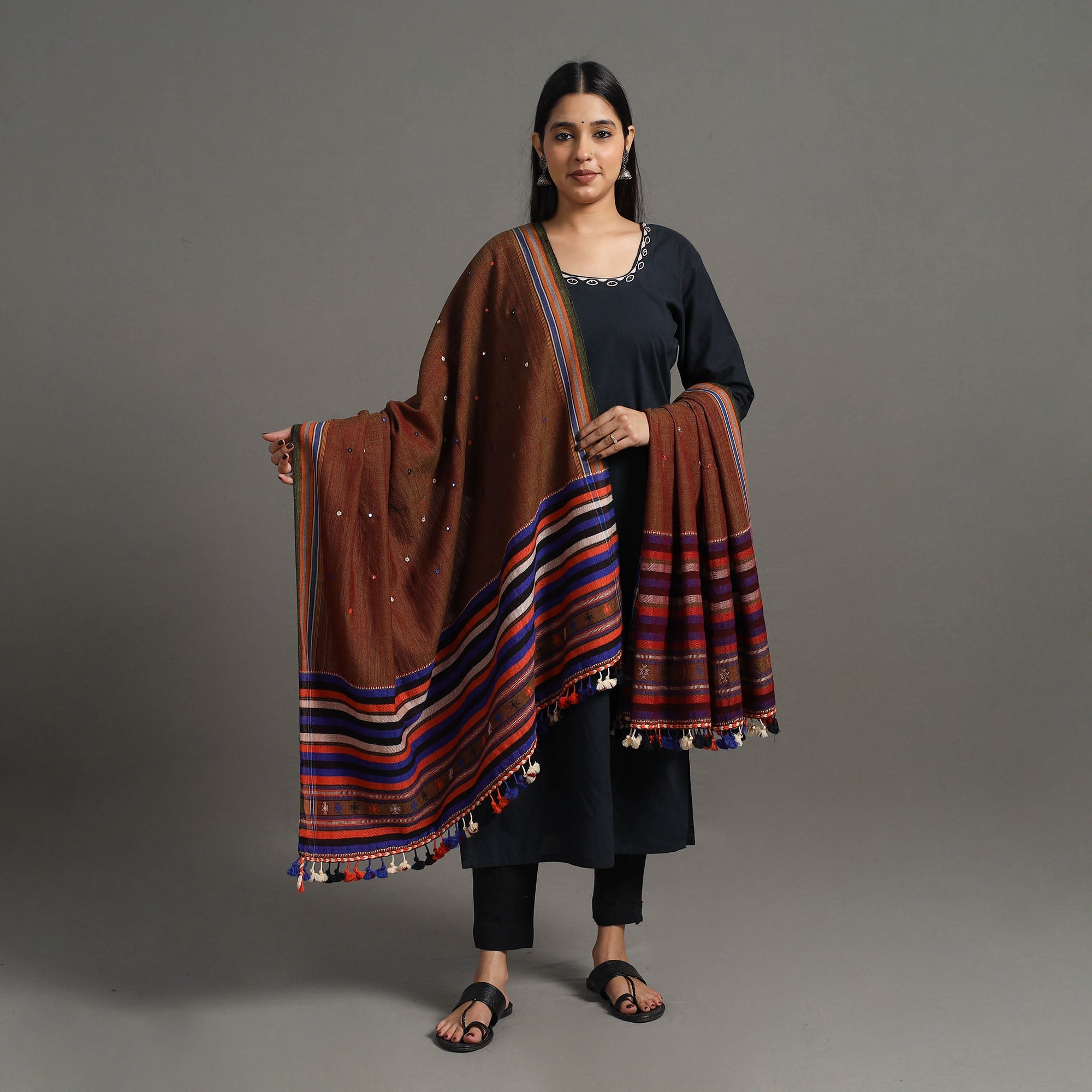 VANKAR BHIMJI KANJI Brown - Kutch Embroidery Mirror Work Handwoven Woolen Shawl 05 - view 2