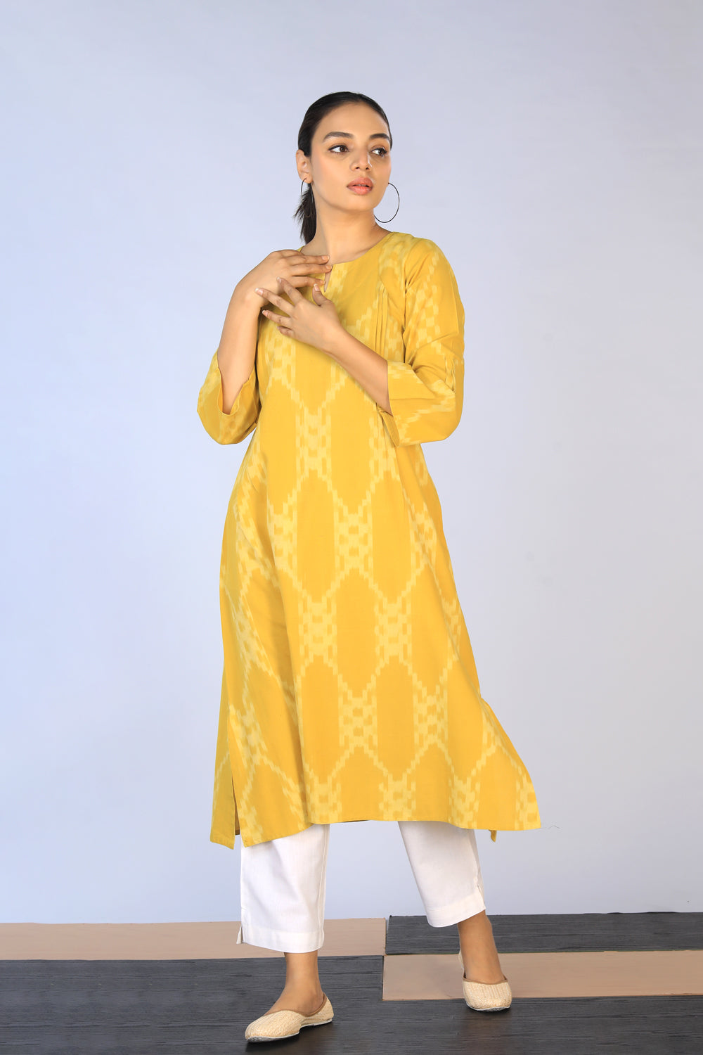 Kalanjali Ethnics Handwoven cotton Pochampally Ikat Kurti - view 5