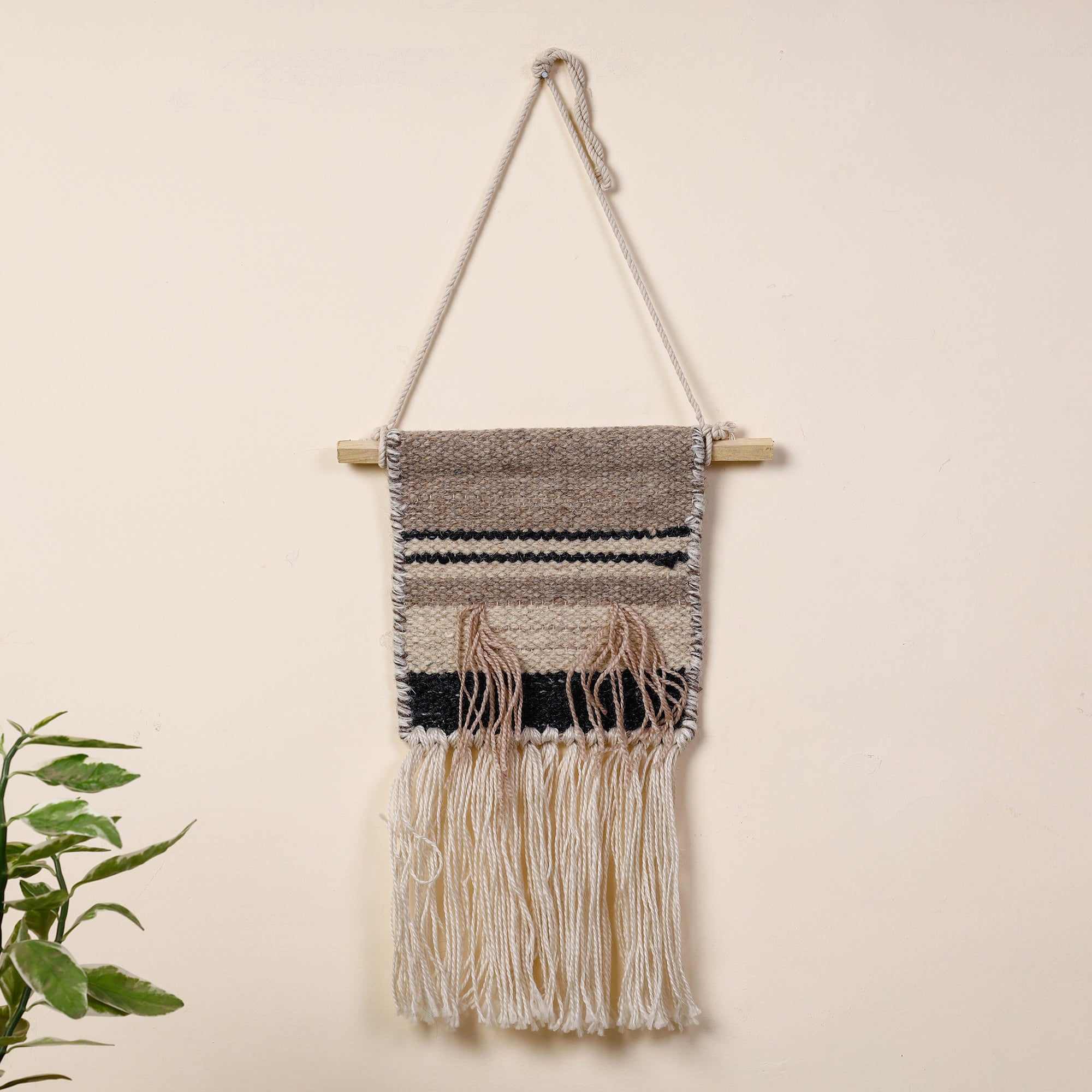 ITOKRI CRAFTS INITIATIVE Bhadohi Handwoven Wool Geometric Fringed Wall Hanging