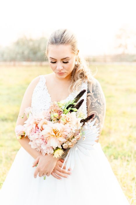 fiftyflowers.com A Creekside Affair Styled Shoot