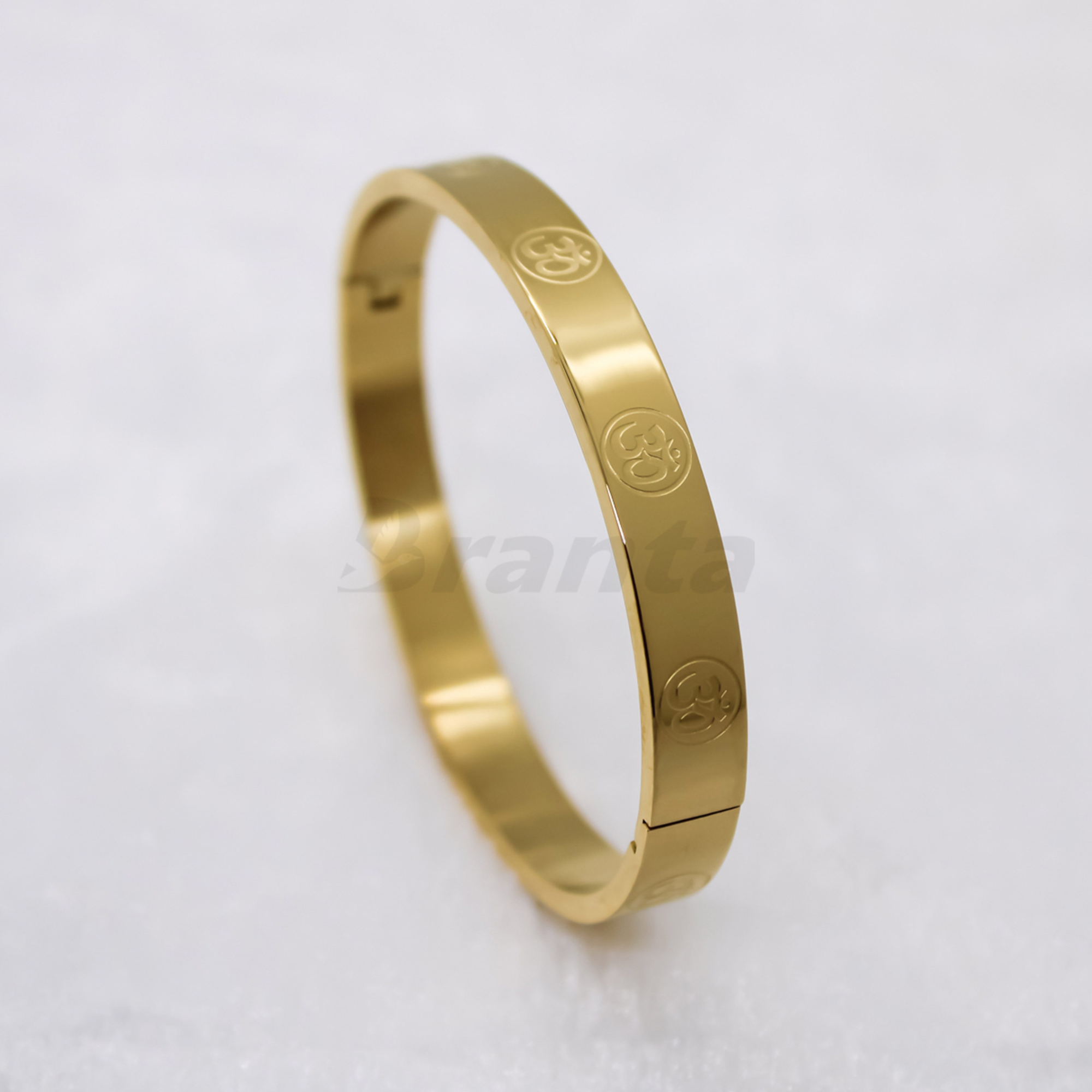 Branta Om Men's Gold Bracelet